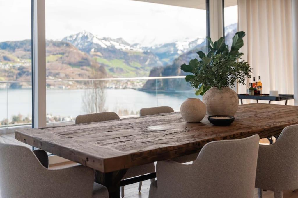 Lakeview Villa