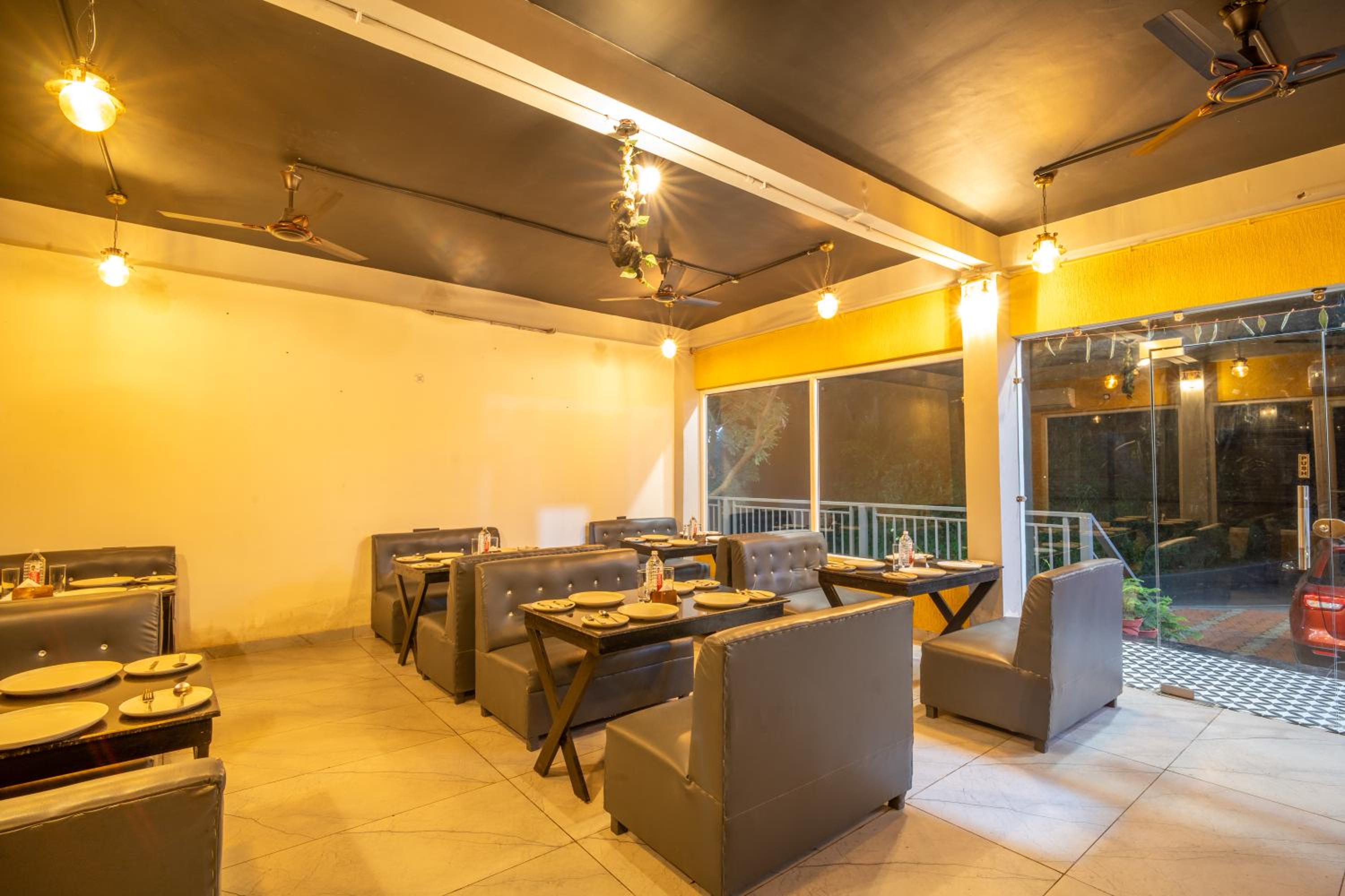 M-aple Hills Resort