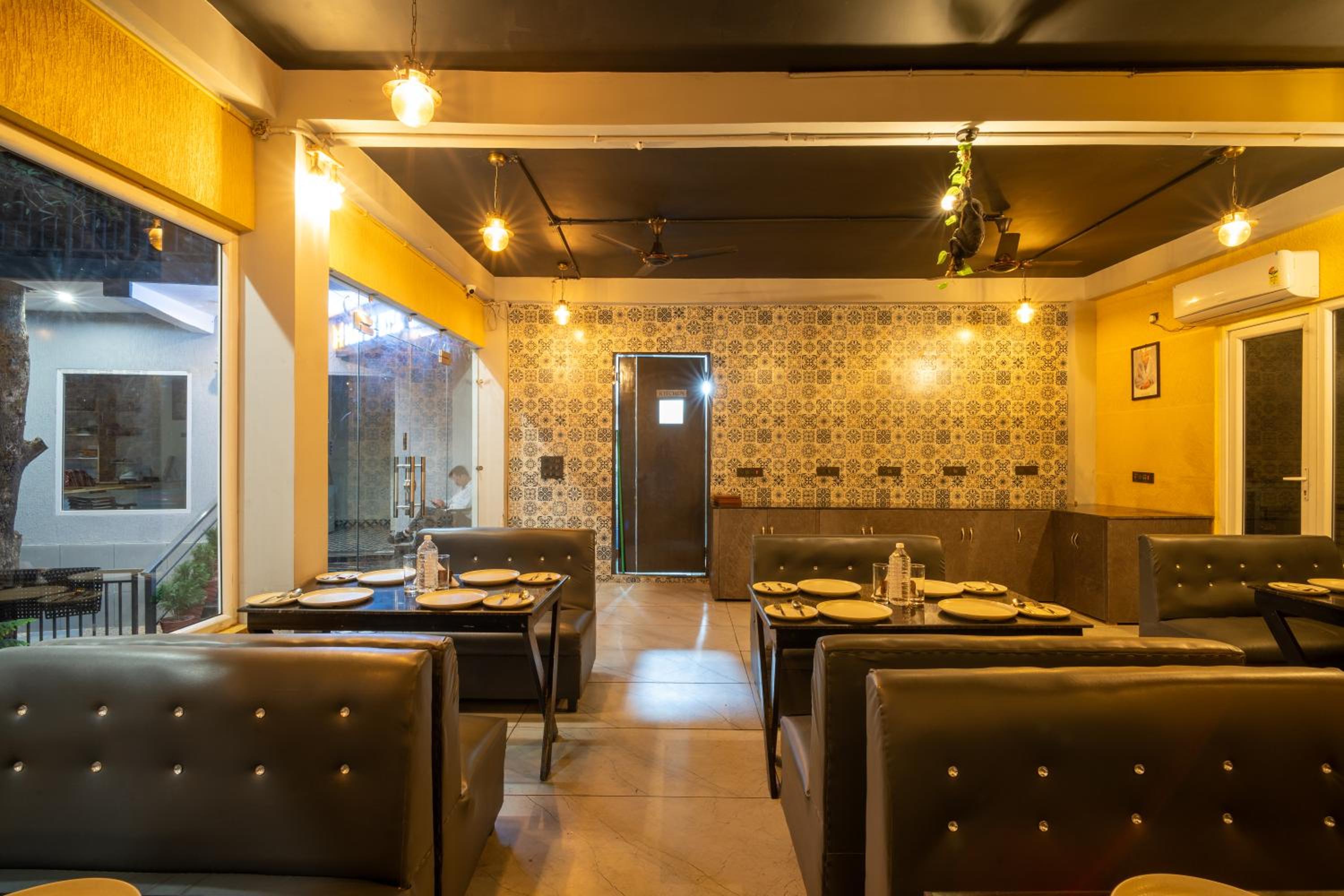 M-aple Hills Resort