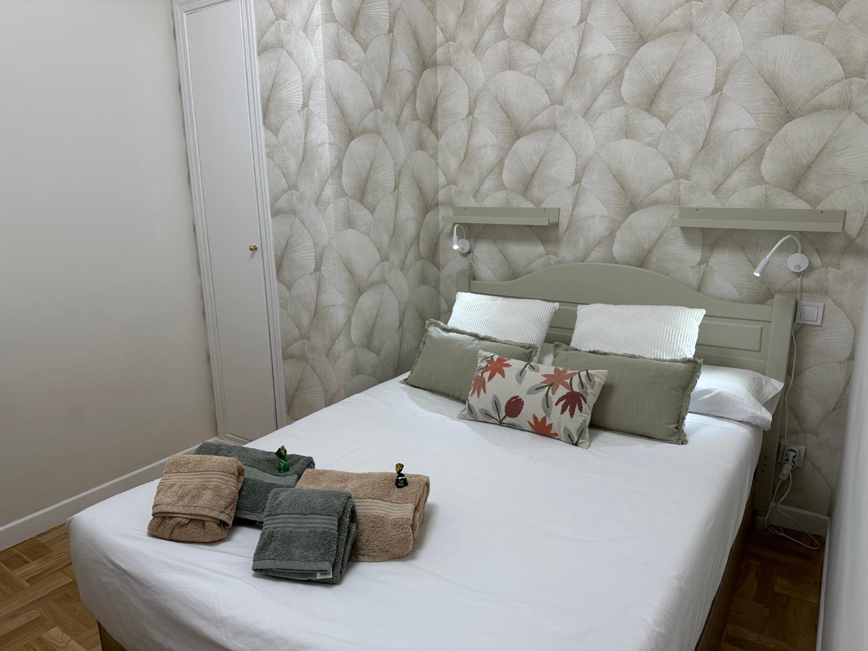 A un Paso de la Catedral