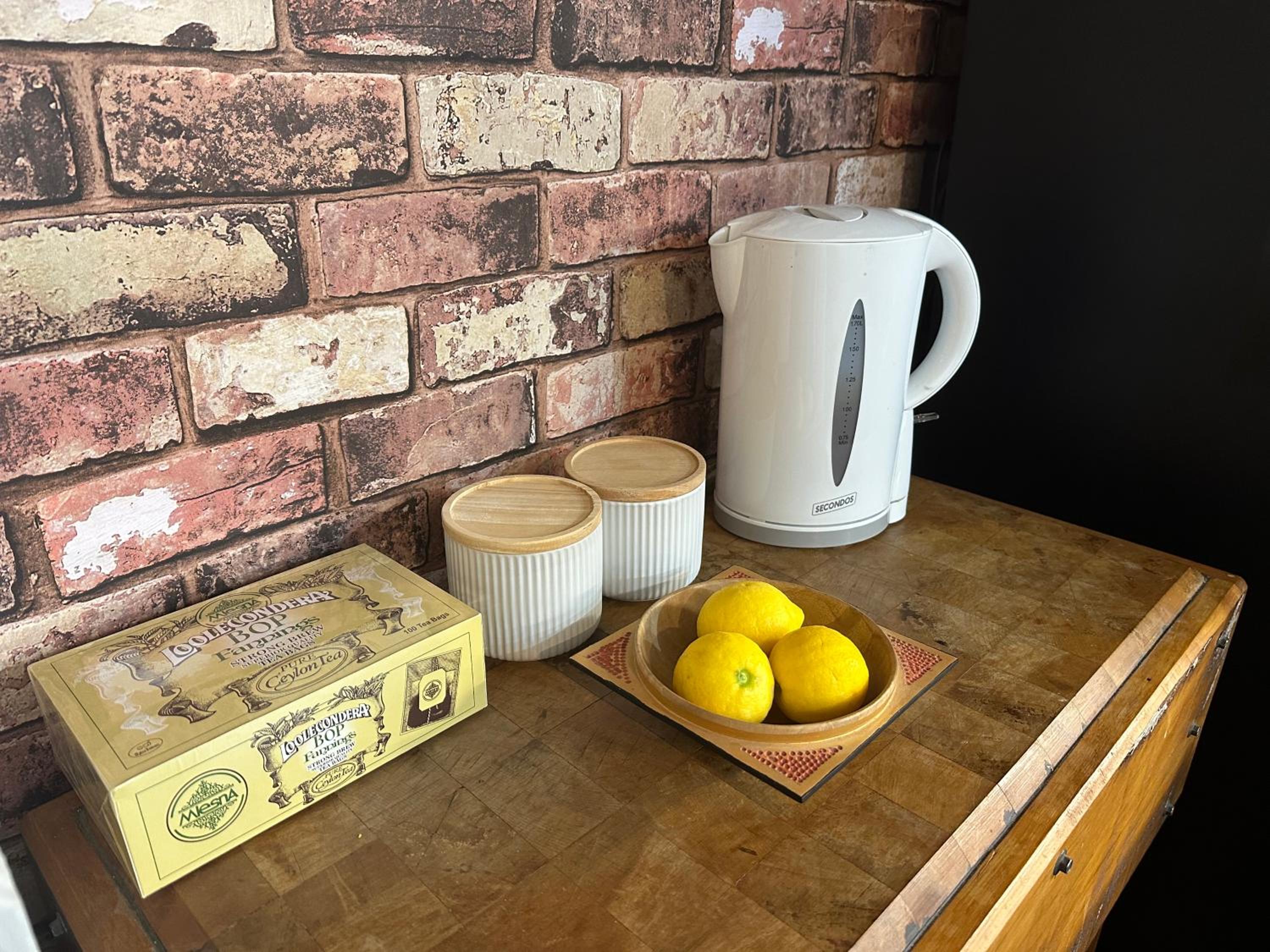 Lune-tastic Guesthouse