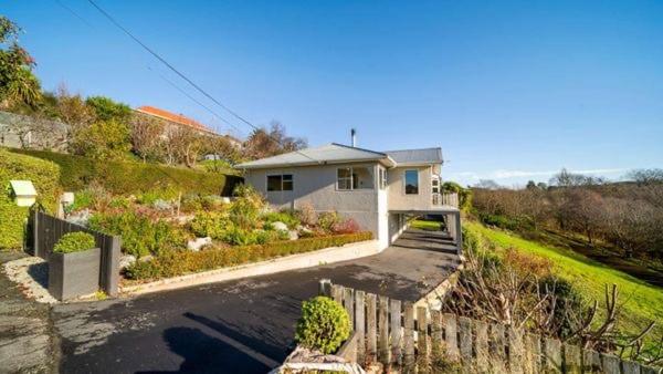 Lune-tastic Guesthouse