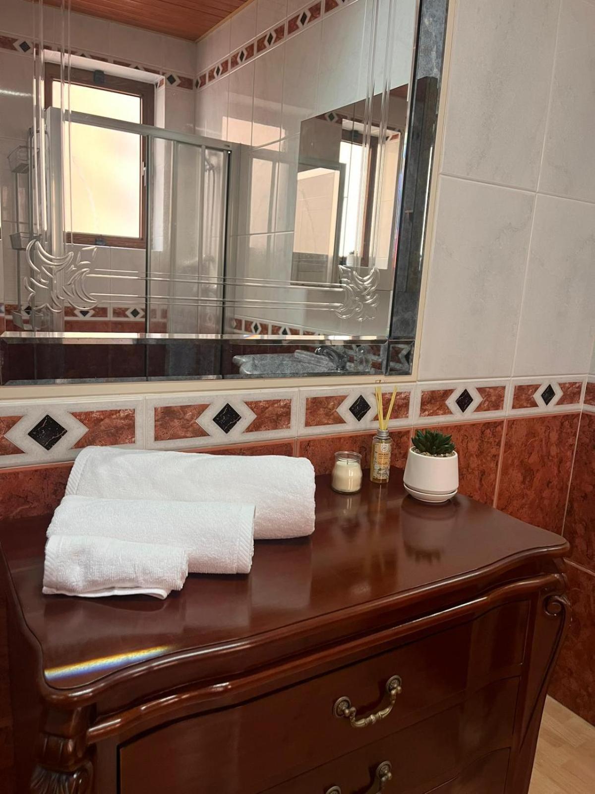 Spacious Flat Near Valletta & Waterfront - Ideal Location view 4