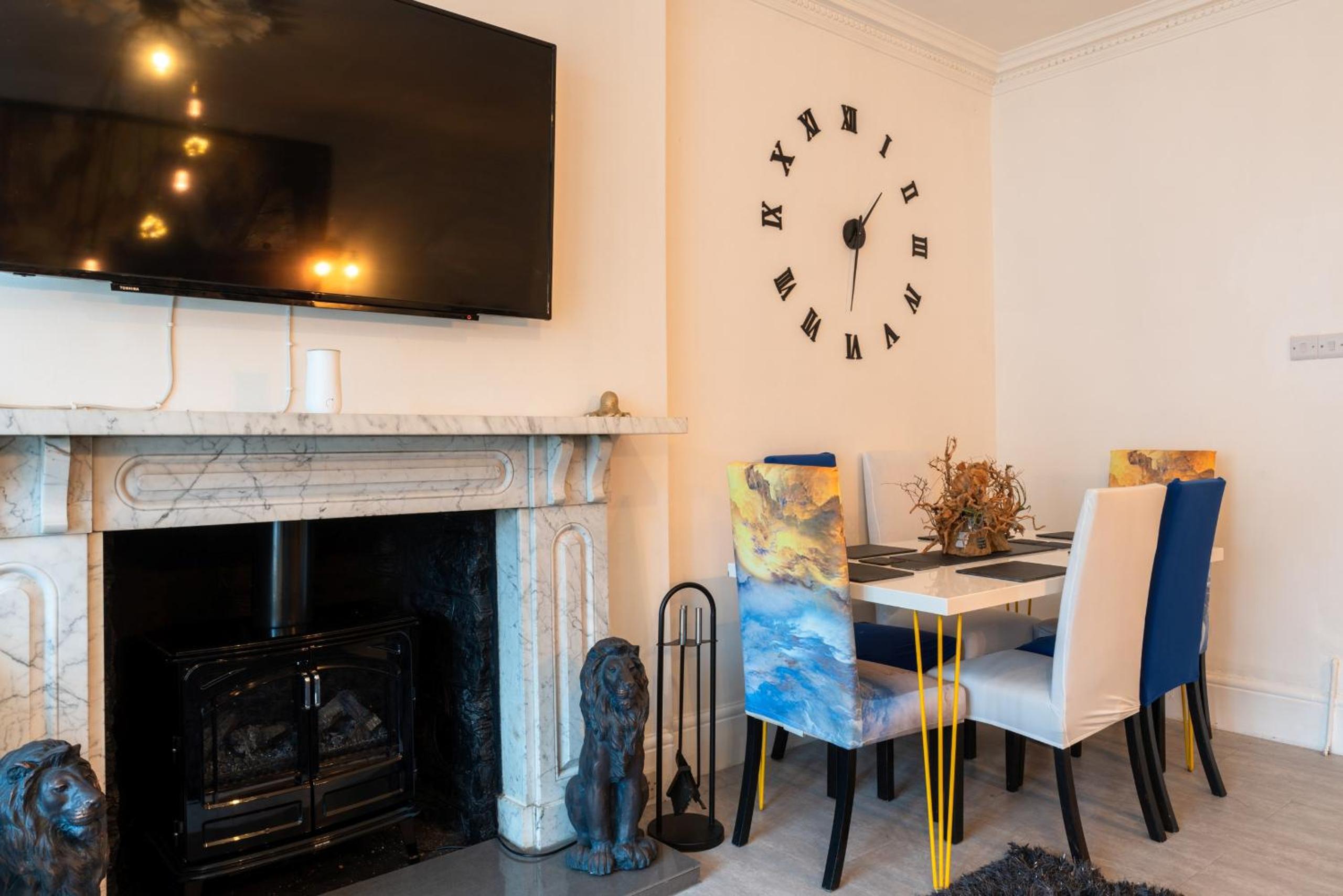Finest Retreats - Harbour's Nest view 5