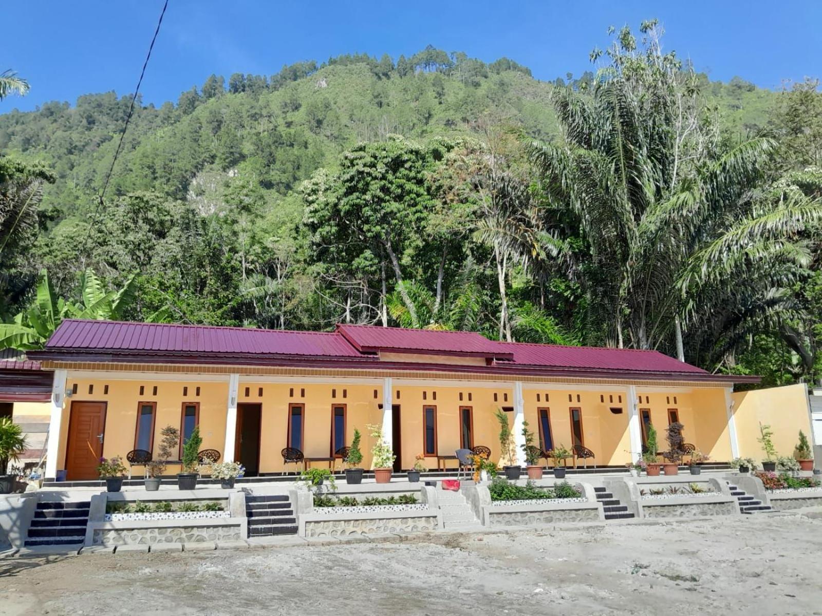 UNIQDO Inn Tomok