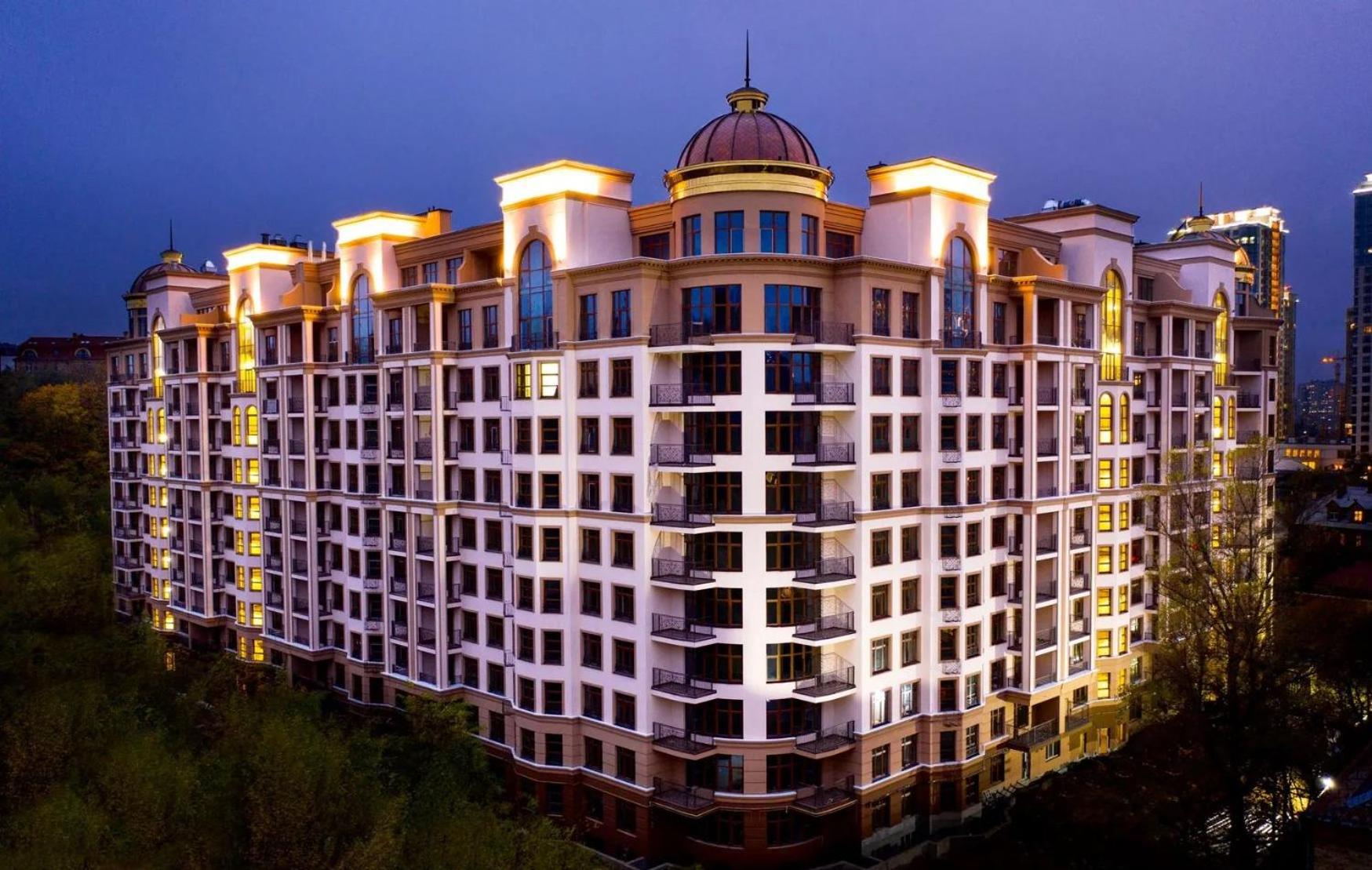3258 Designer apartments in Pechersk Plaza