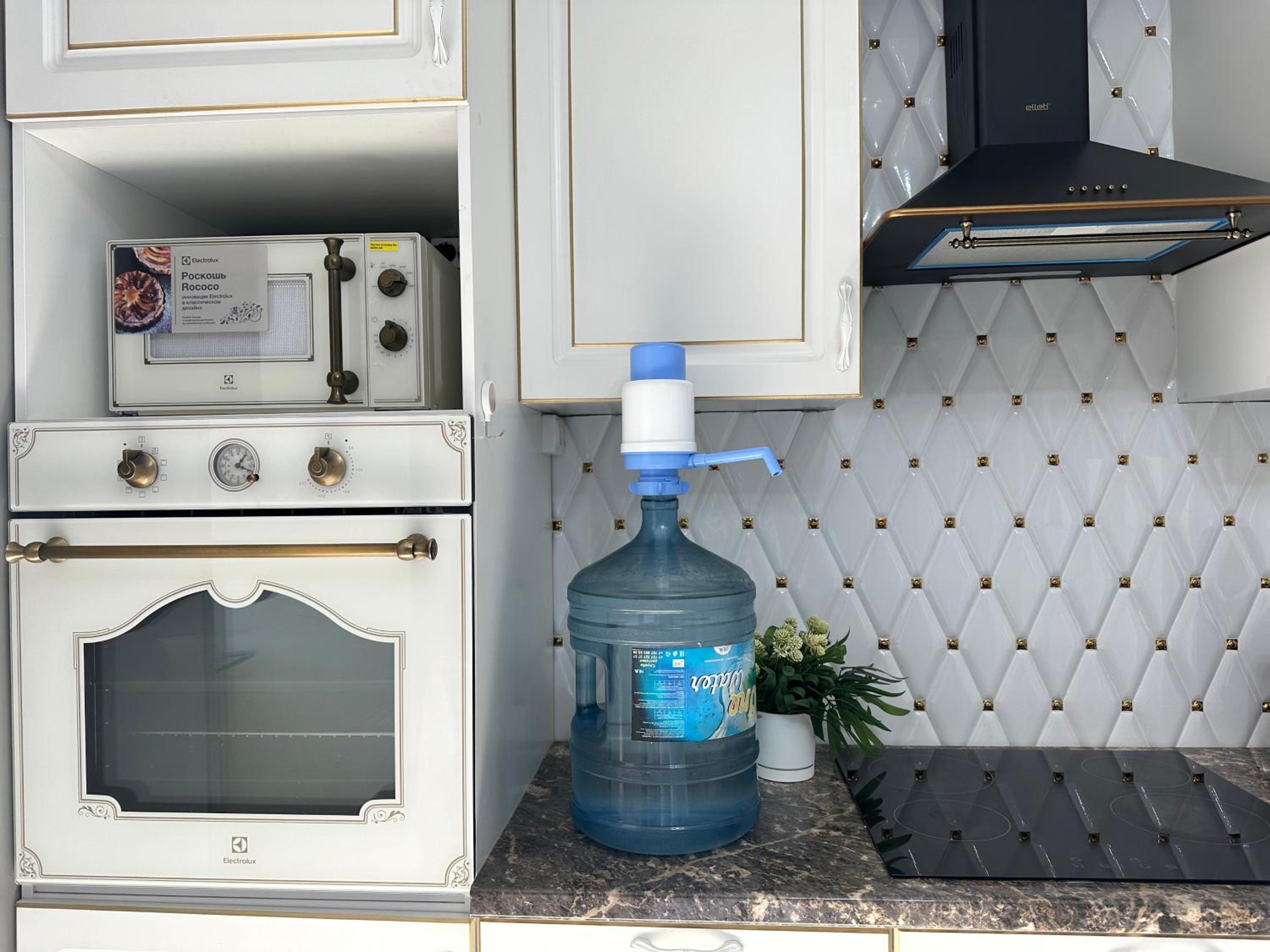 Raimbek1 Residence 1br next to metro & drinking water as a gift view 4