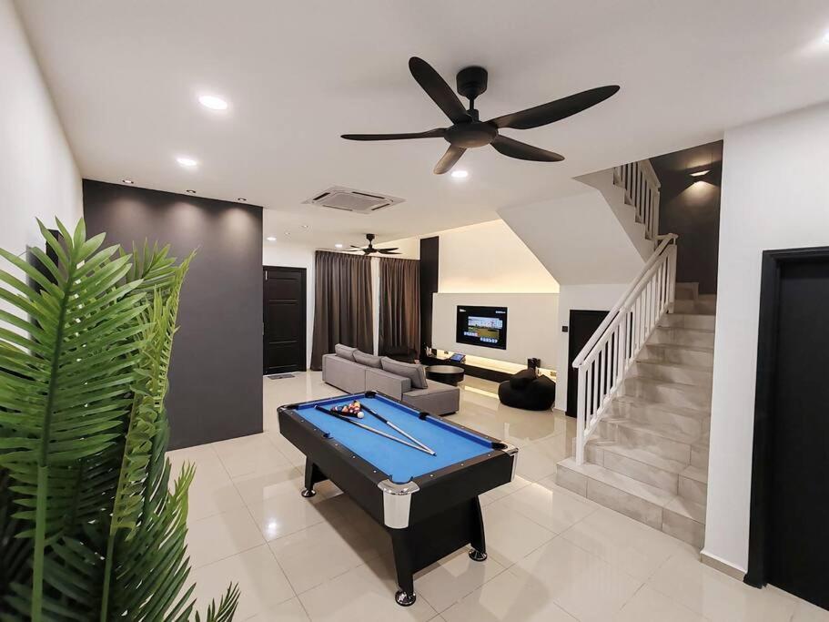 3 Story House With Jacuzzi PlyGround 18Pax Melaka Town 10min Jonker photo 6
