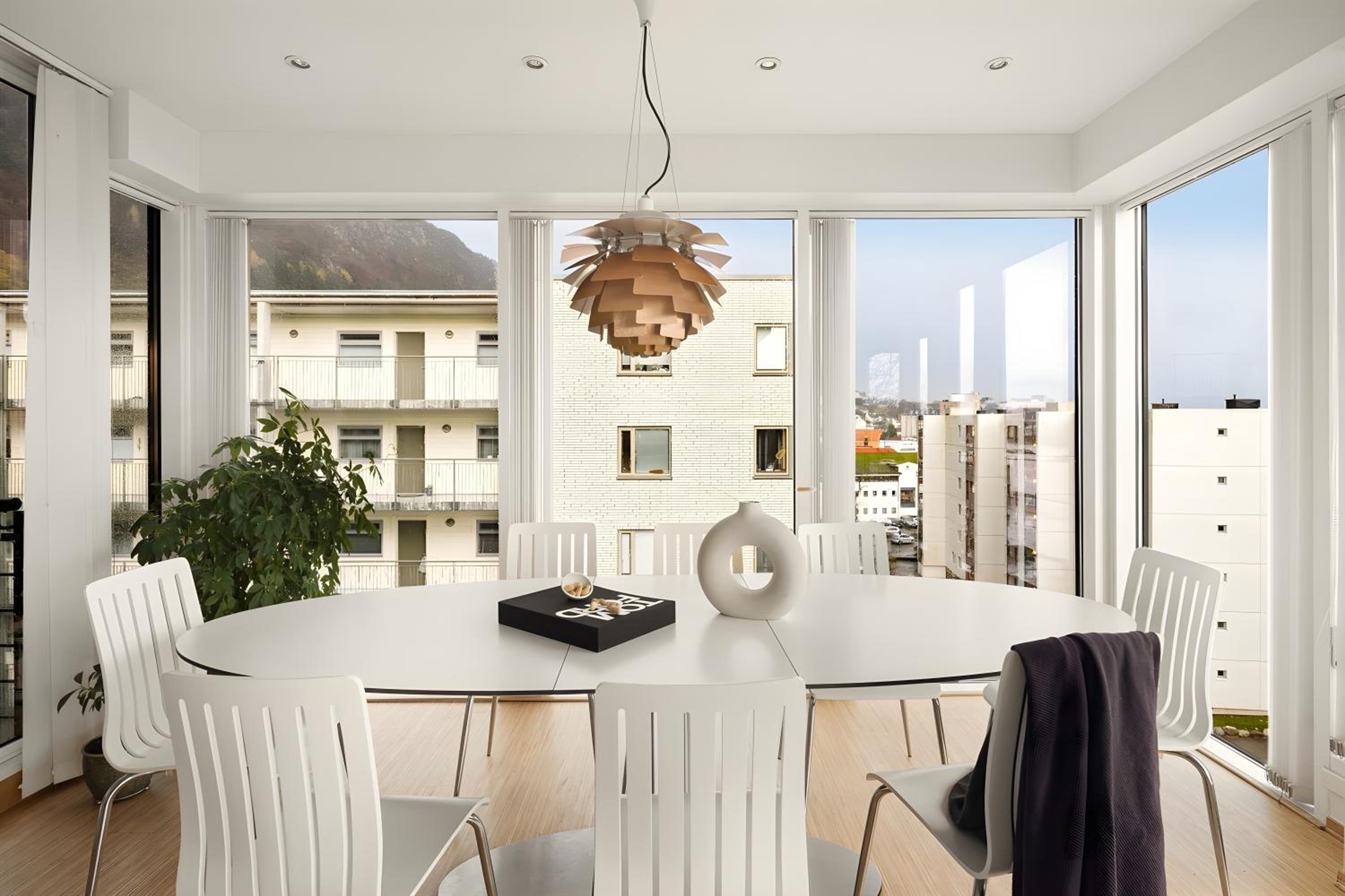 Top-Floor Apartment with Balcony and Sea View