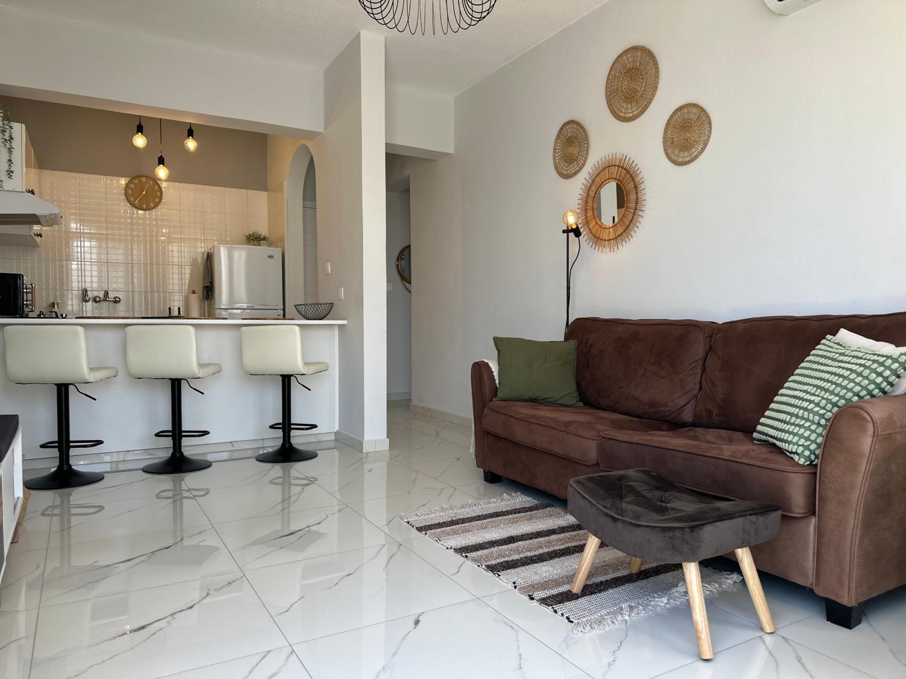 Sea view apartment near the beach