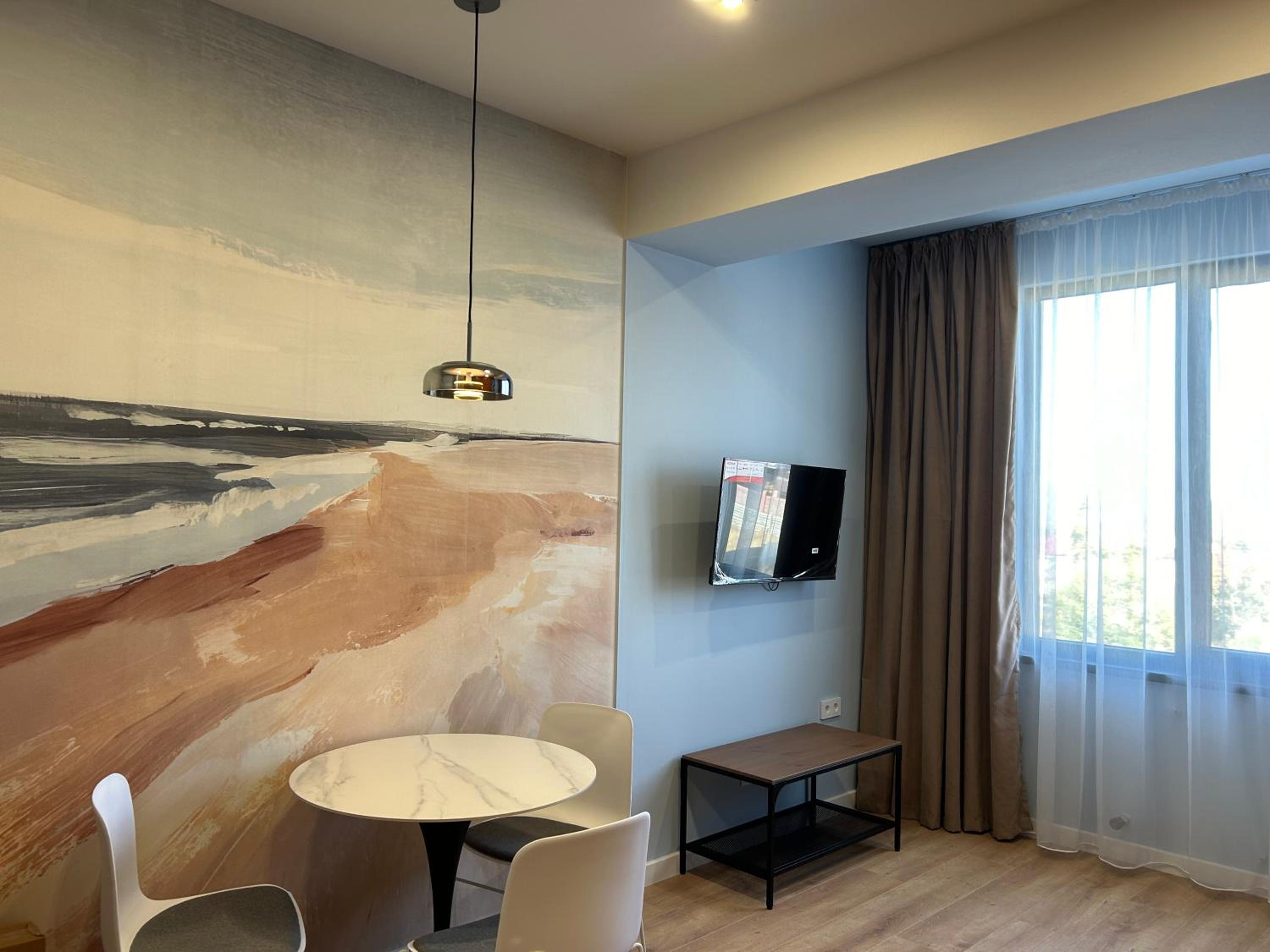 1-Bedroom Apartment New & Modern, Near Downtown view 2