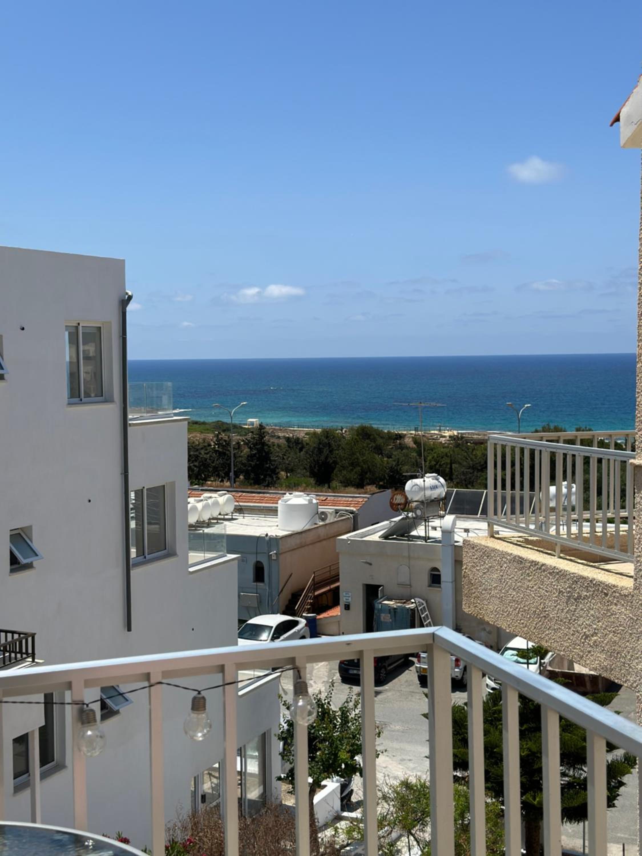 Sea view apartment near the beach