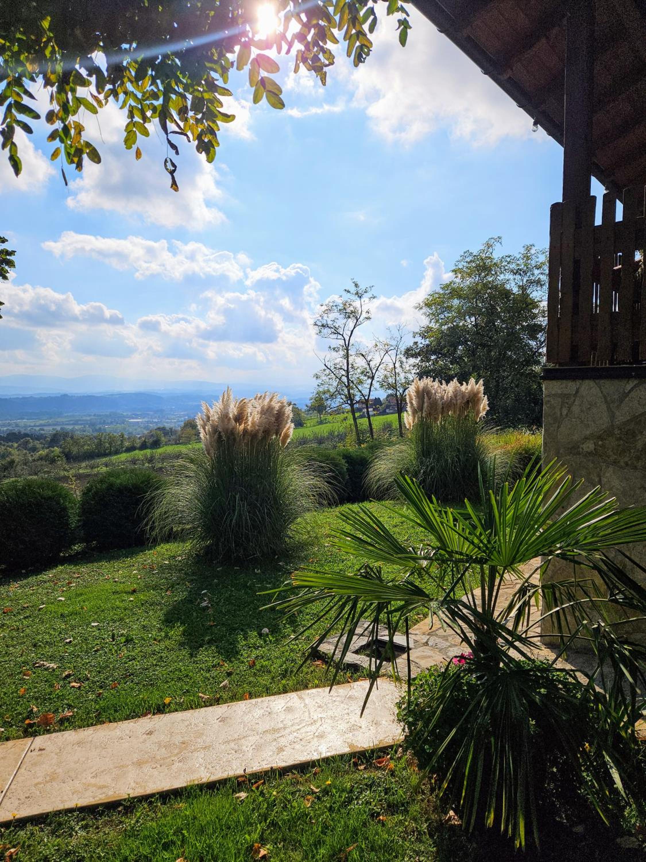 Kuca za uzivanje view 5
