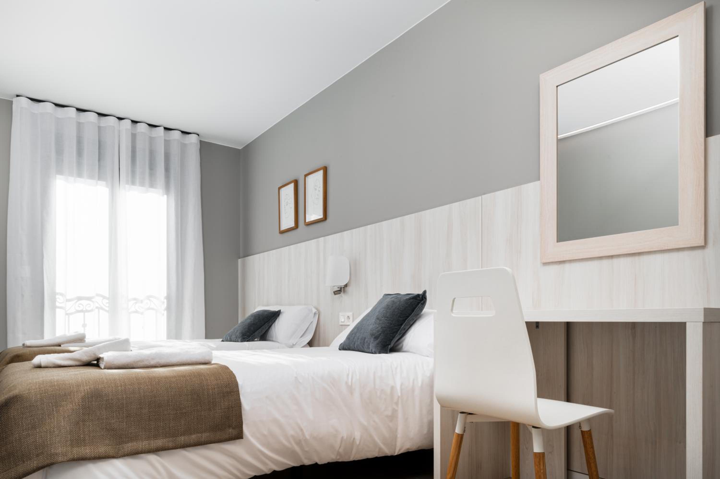 Apartamentos Torre del Reloj
