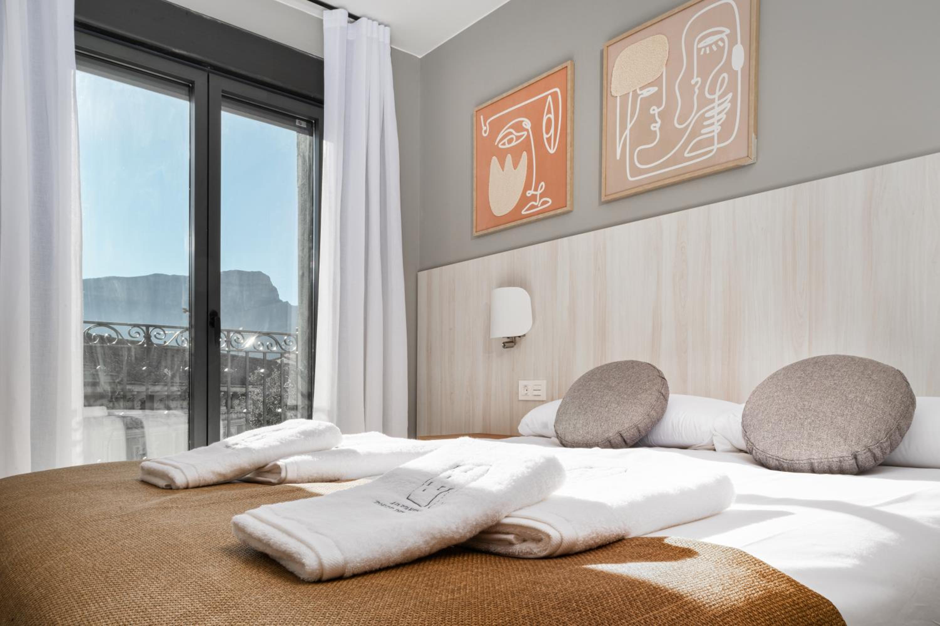 Apartamentos Torre del Reloj