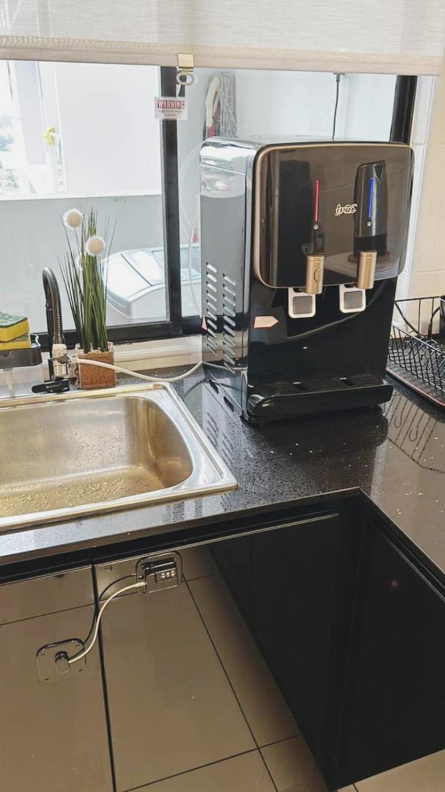 Huge Family Friendly 3BR Suite, PLATINO Service Apartment, Mins Walk to Paradigm Mall