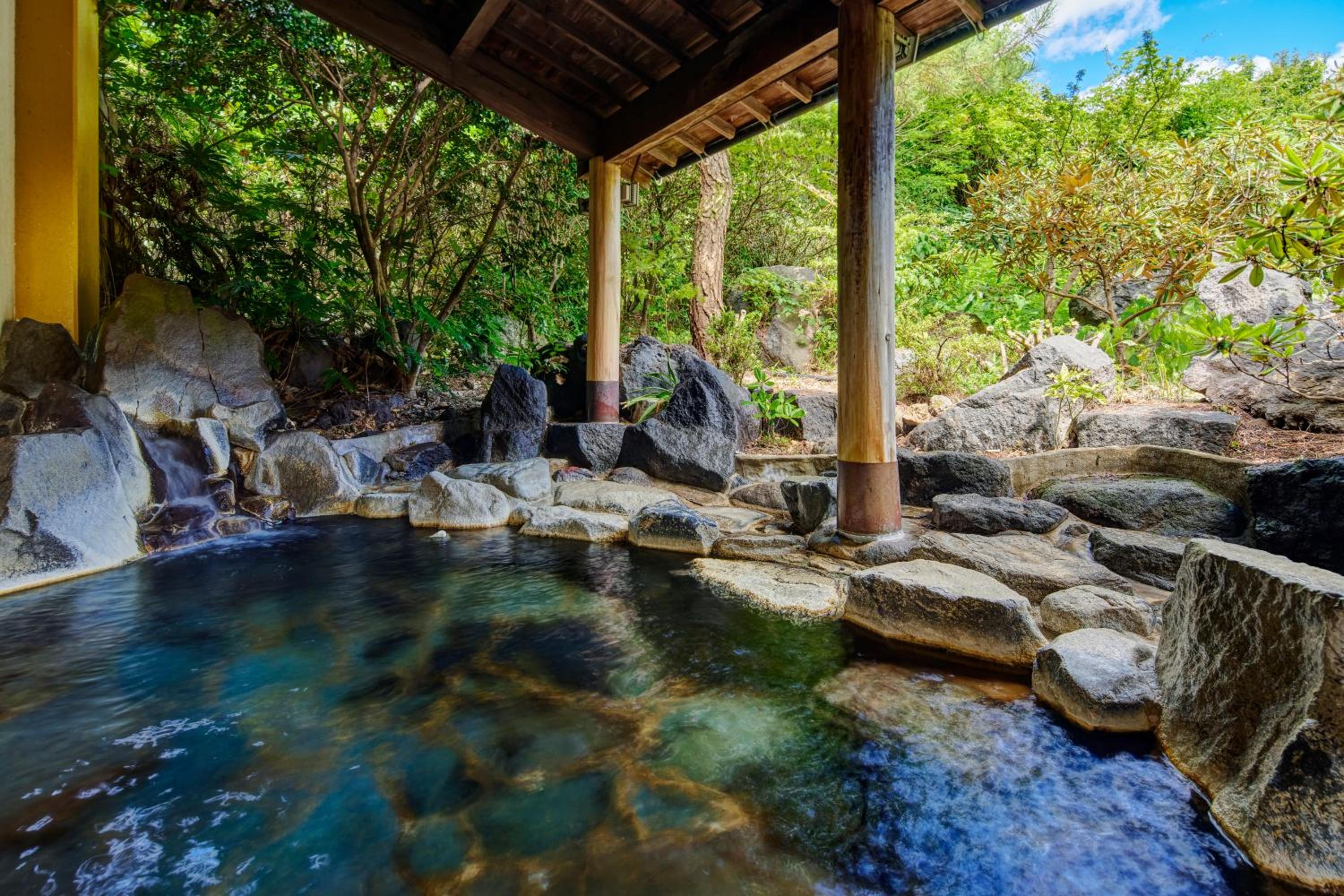 Kamenoi Hotel Aso Park Resort