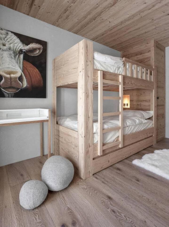Super Luxury Serviced Apartment next to Gstaad