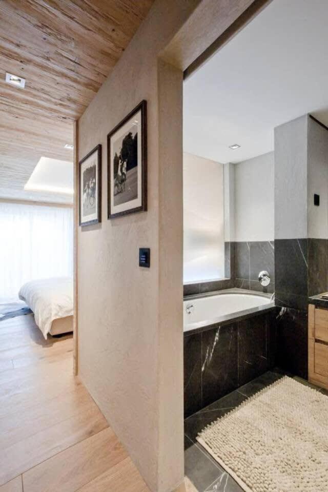 Super Luxury Serviced Apartment next to Gstaad