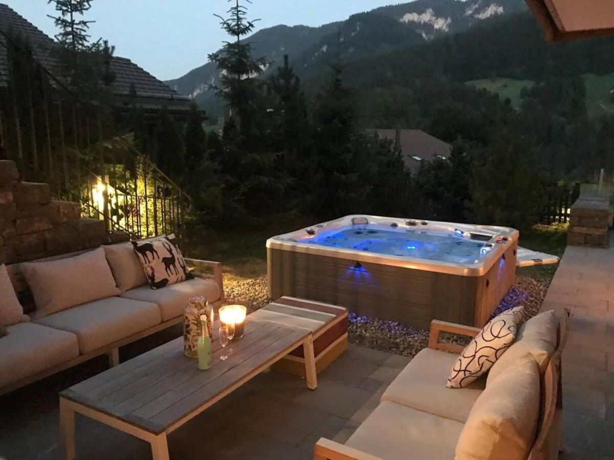 Super Luxury Serviced Apartment next to Gstaad