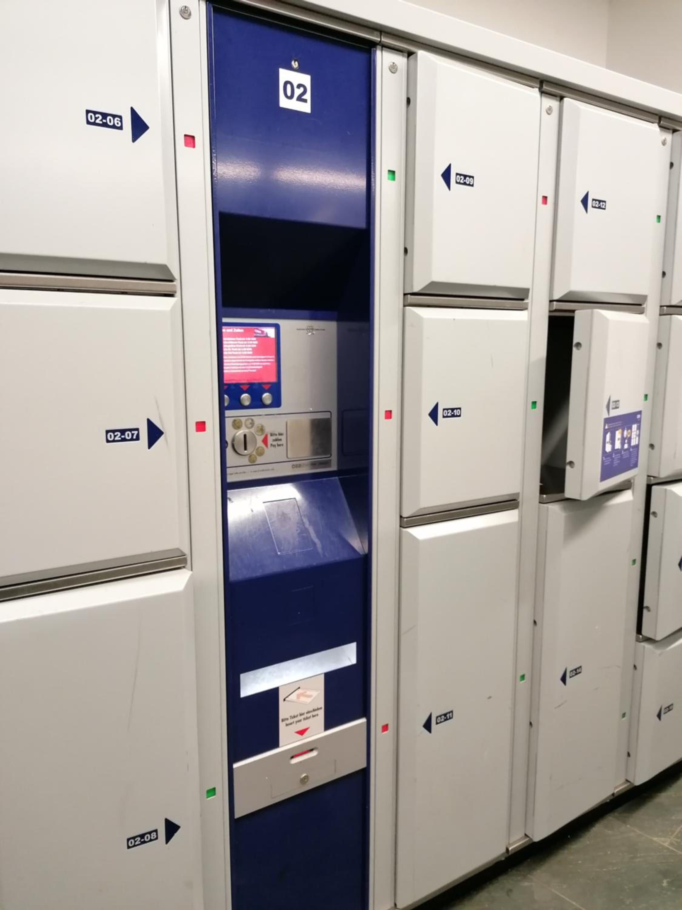 FAVORIT-ROOMS , direkt Metro connection U1 to Centralstation , City-Center and Airport