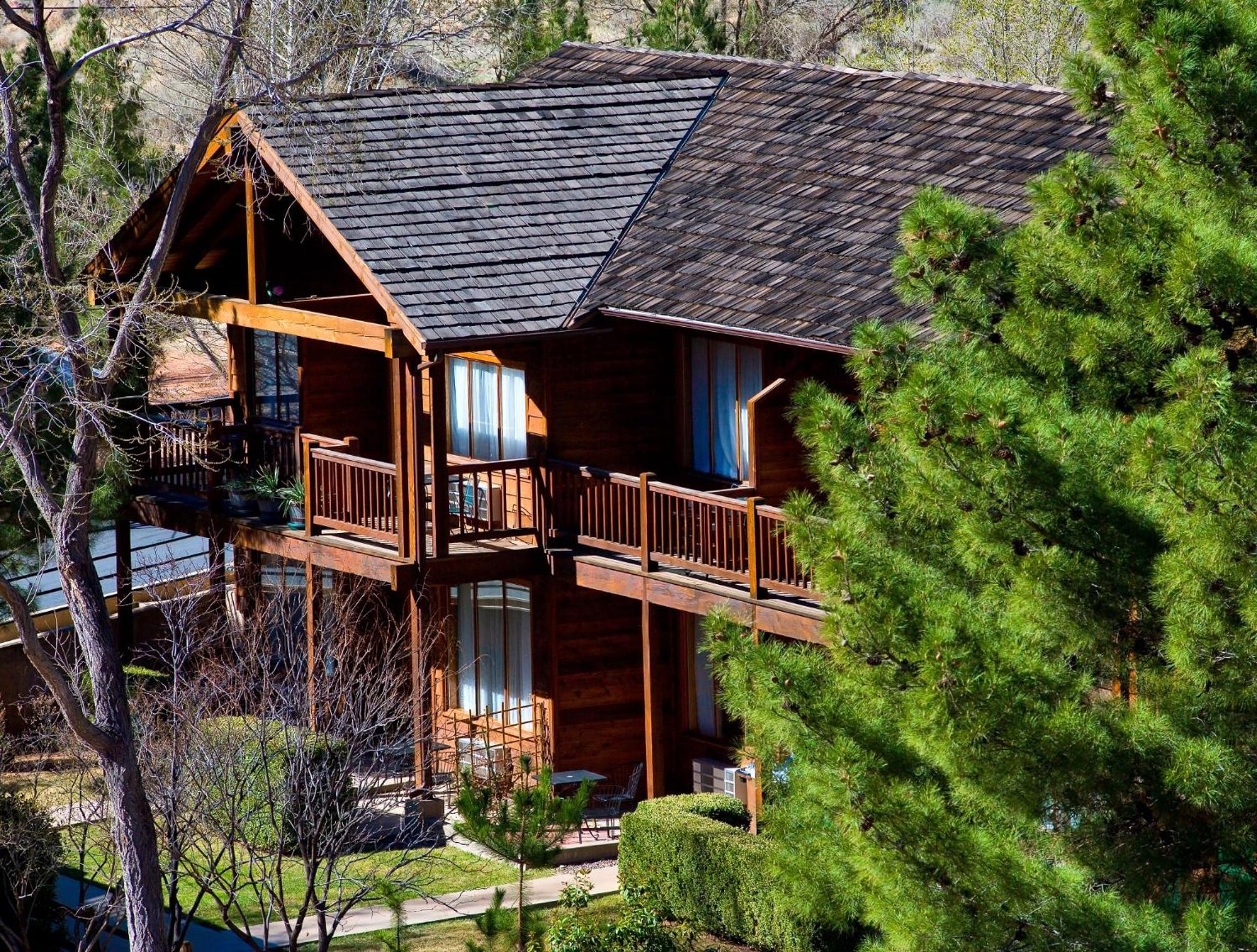 Flanigan`s Resort and Spa