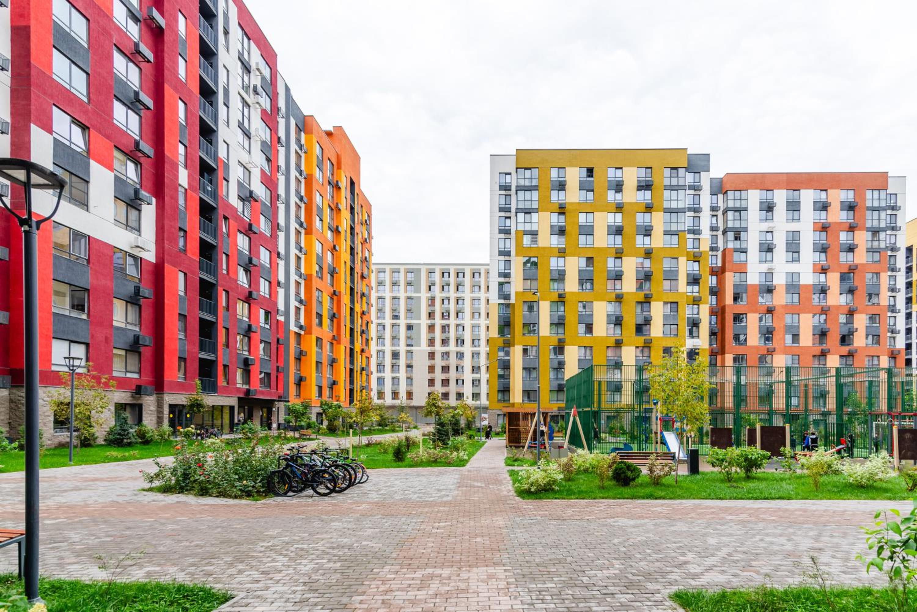2-room apartment in the MEGA Park area at the intersection of Seyfullin Avenue and Rayimbek Avenue view 3