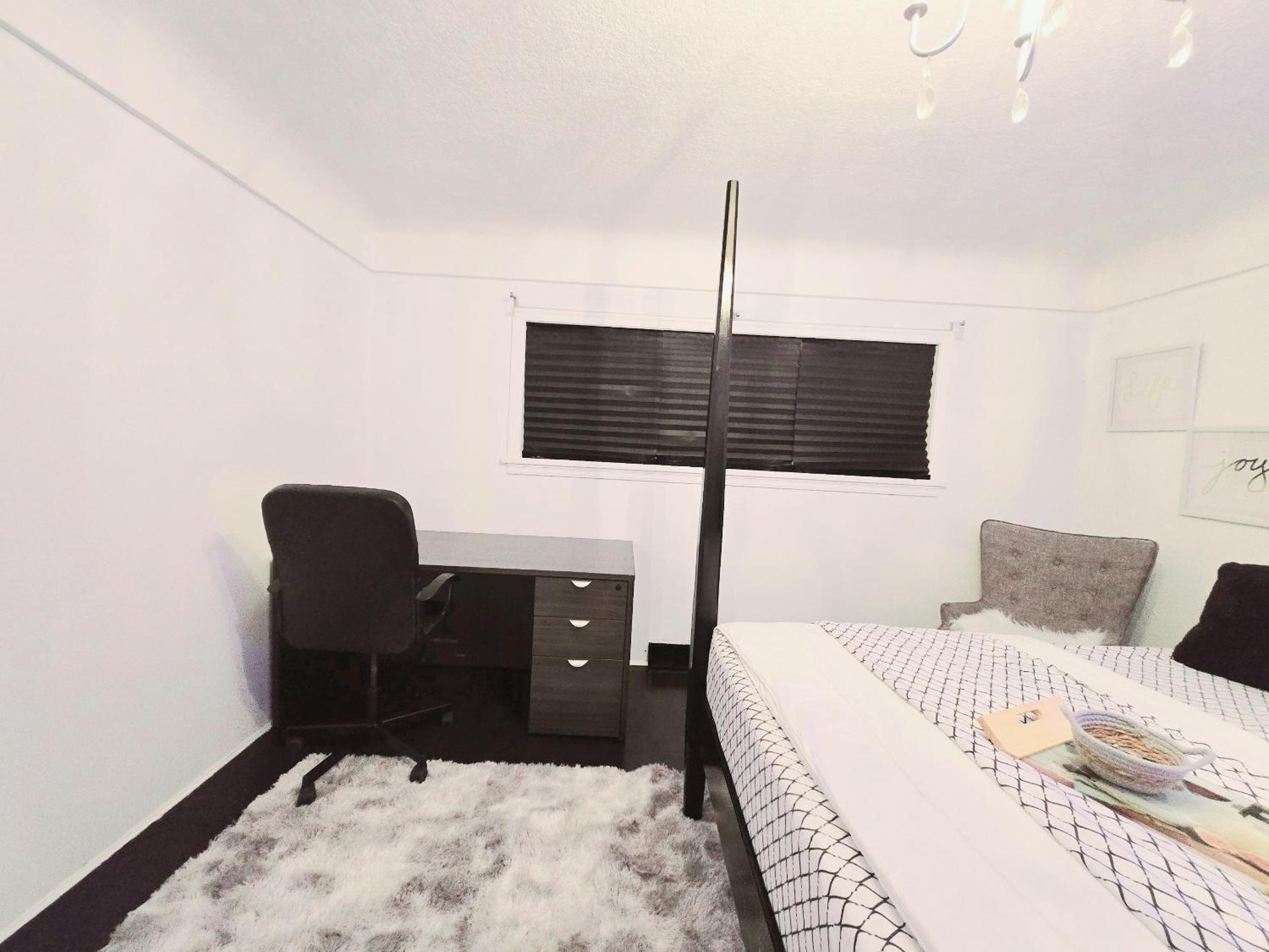Spacious Private Cozy 2br Home with TeePee Dining Room! Private Parking! Self Check-in