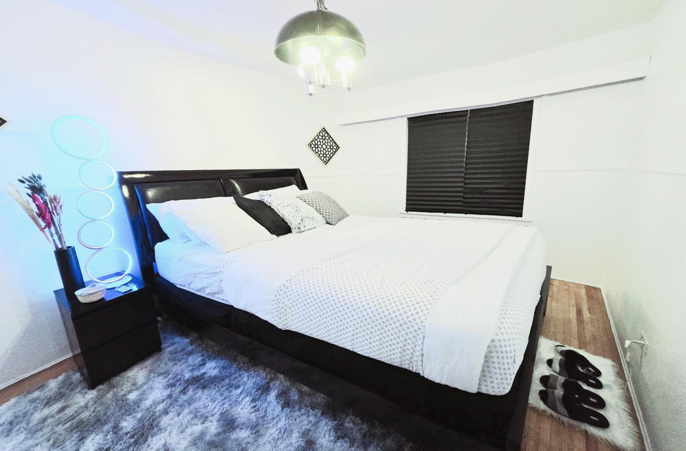 Spacious Private Cozy 2br Home with TeePee Dining Room! Private Parking! Self Check-in