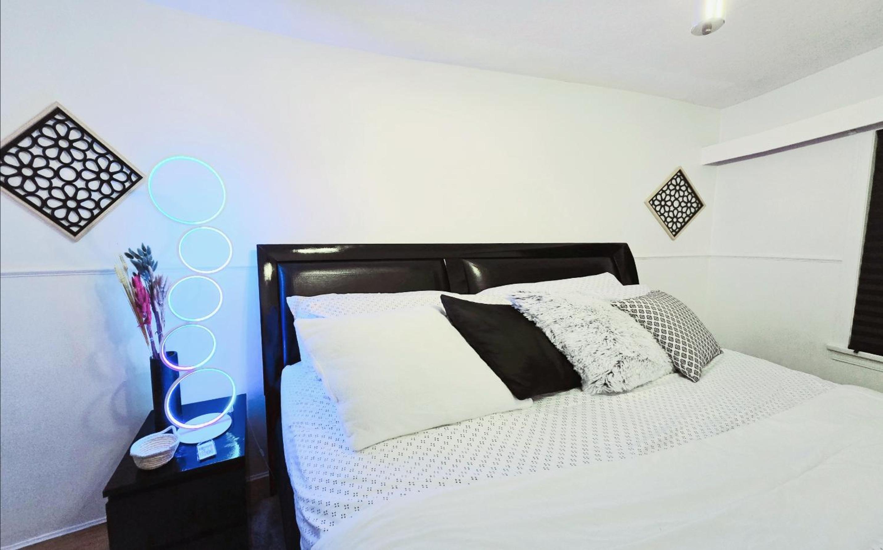 Spacious Private Cozy 2br Home with TeePee Dining Room! Private Parking! Self Check-in