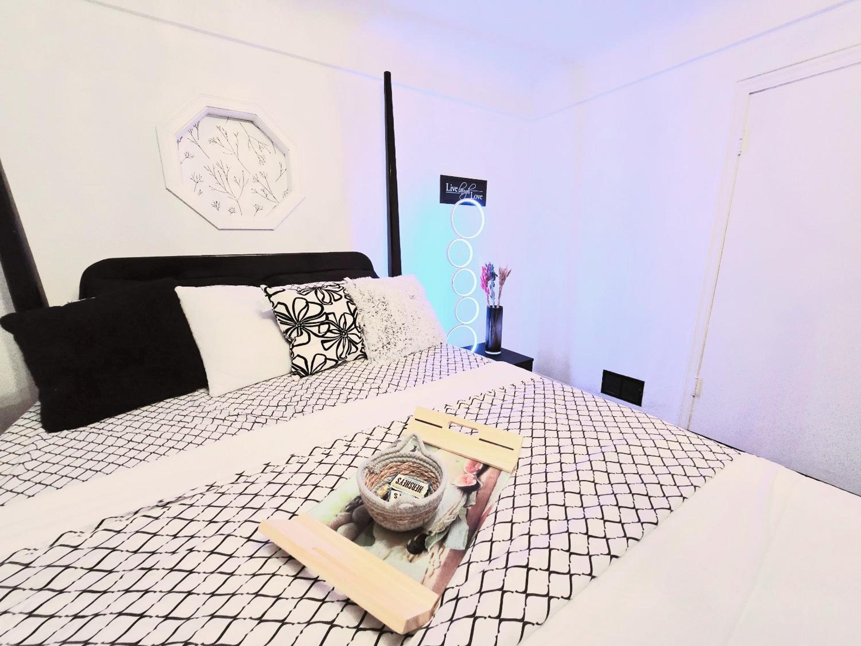 Spacious Private Cozy 2br Home with TeePee Dining Room! Private Parking! Self Check-in