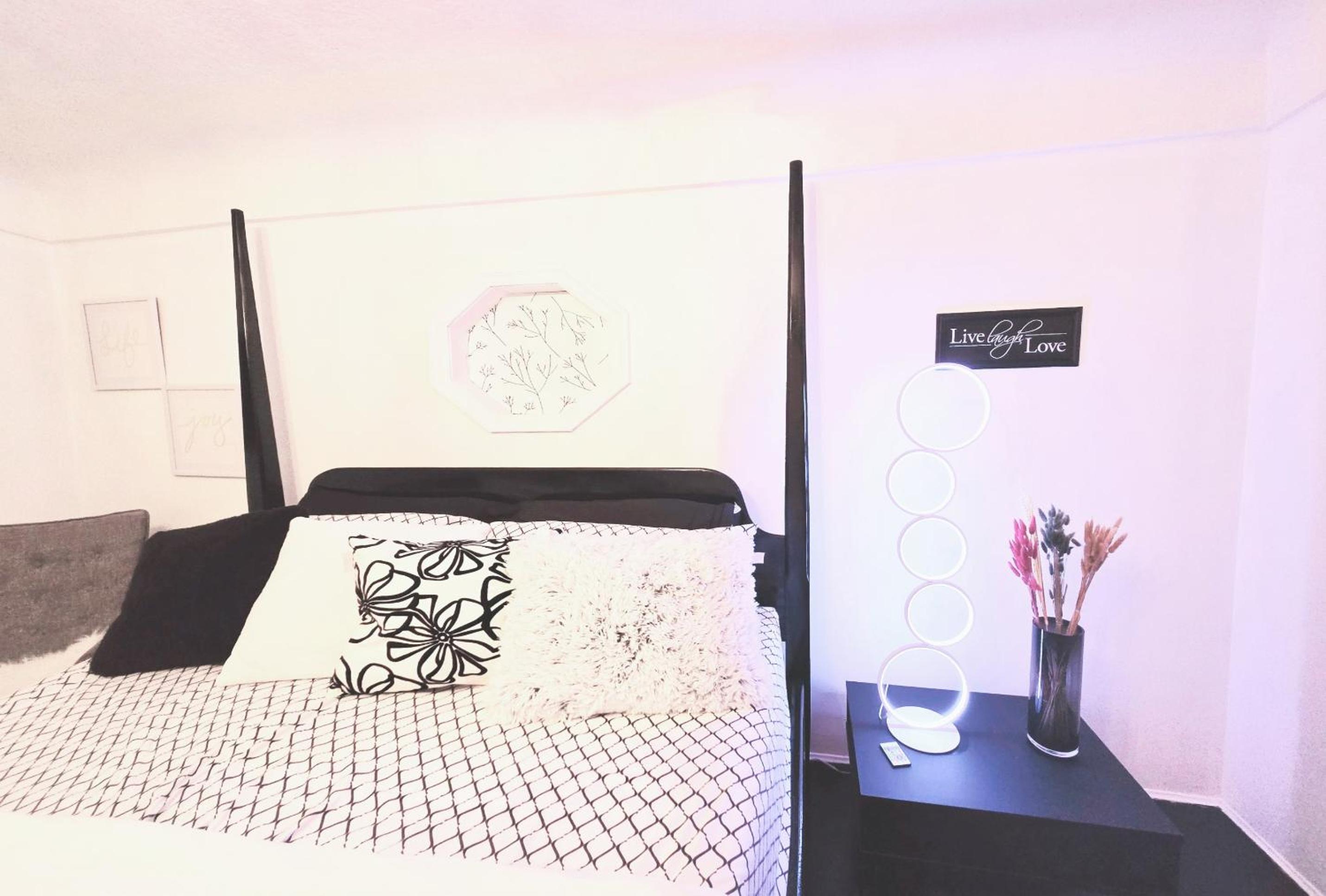 Spacious Private Cozy 2br Home with TeePee Dining Room! Private Parking! Self Check-in