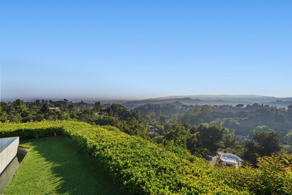 Crest Estate by Stay Awhile Villas