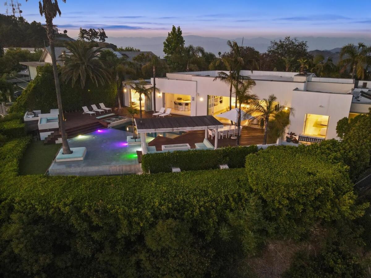 Crest Estate by Stay Awhile Villas
