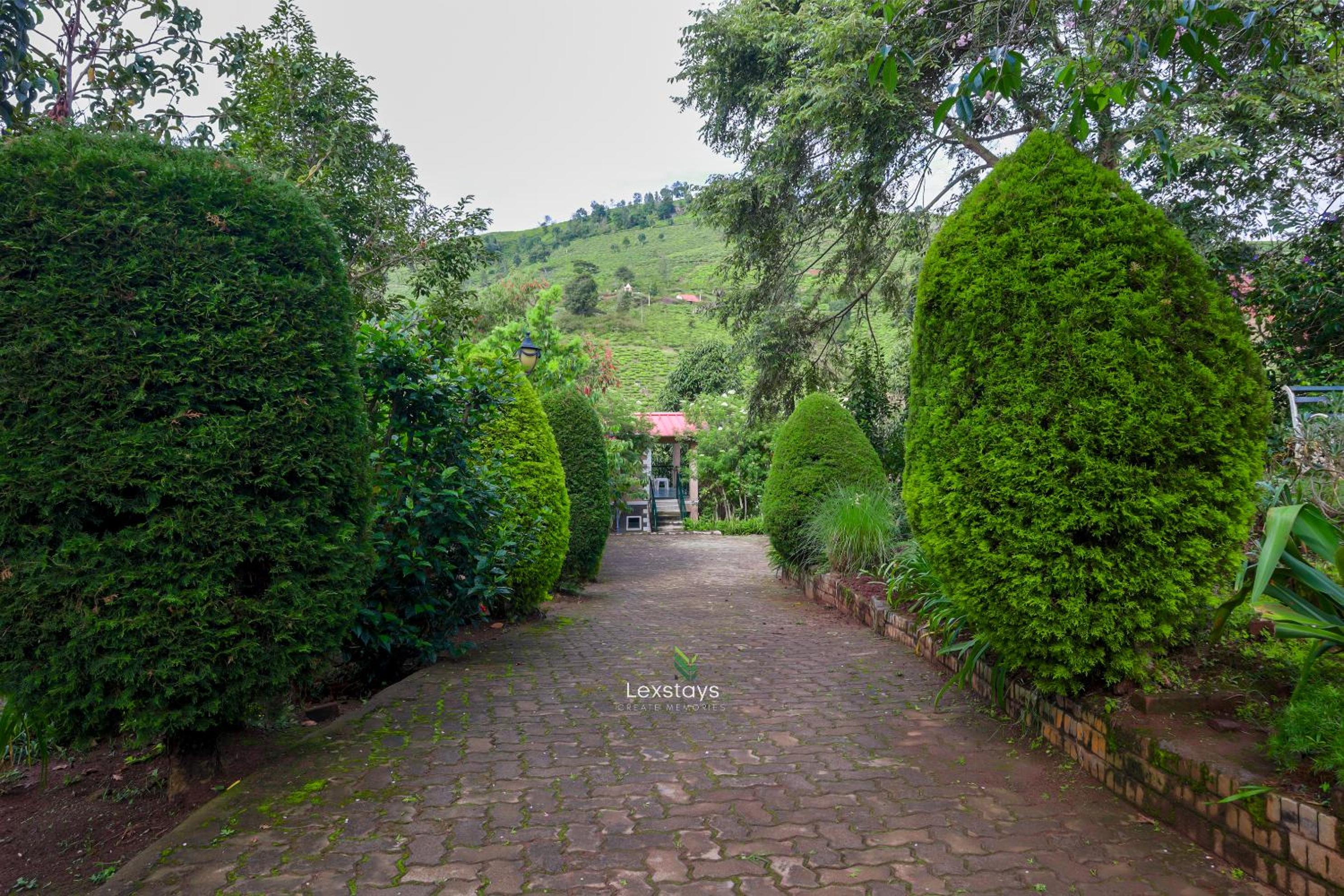 42 Green Pastures By Lexstays -Tea Estate Experience view 3