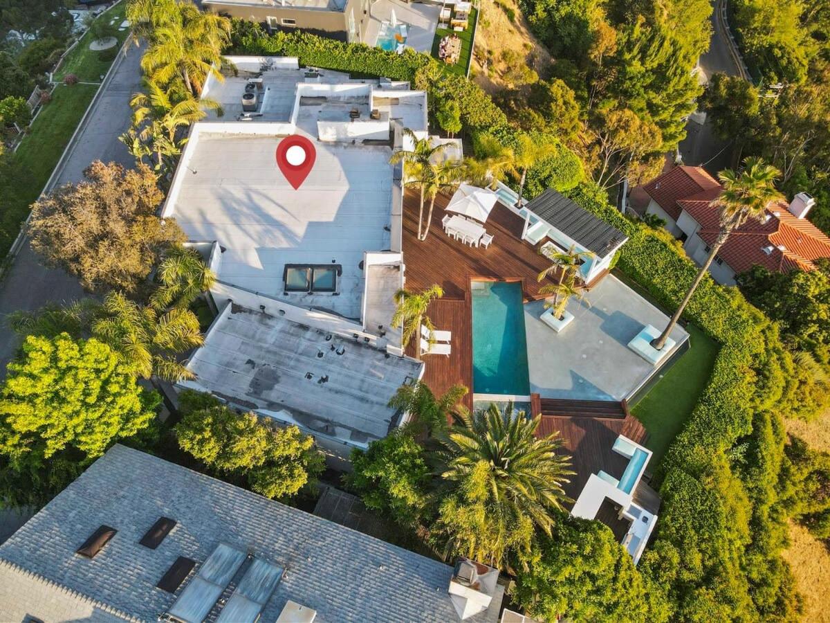 Crest Estate by Stay Awhile Villas