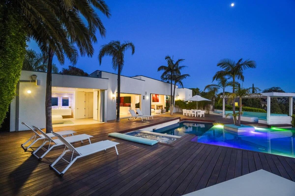 Crest Estate by Stay Awhile Villas