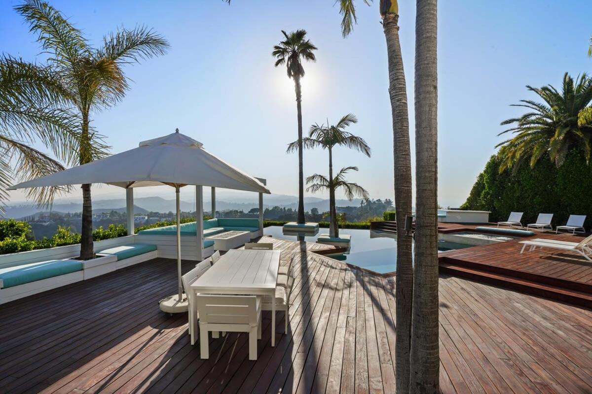 Crest Estate by Stay Awhile Villas