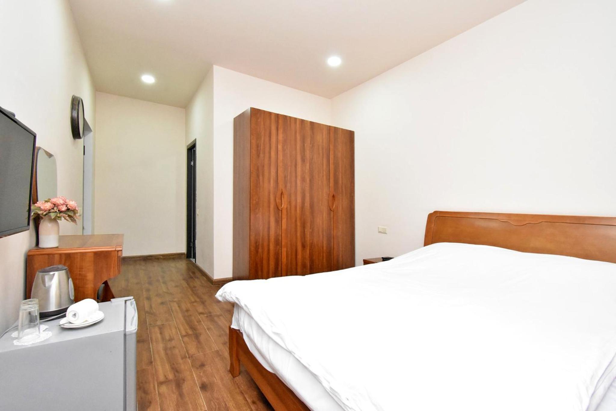 YARS Apartments