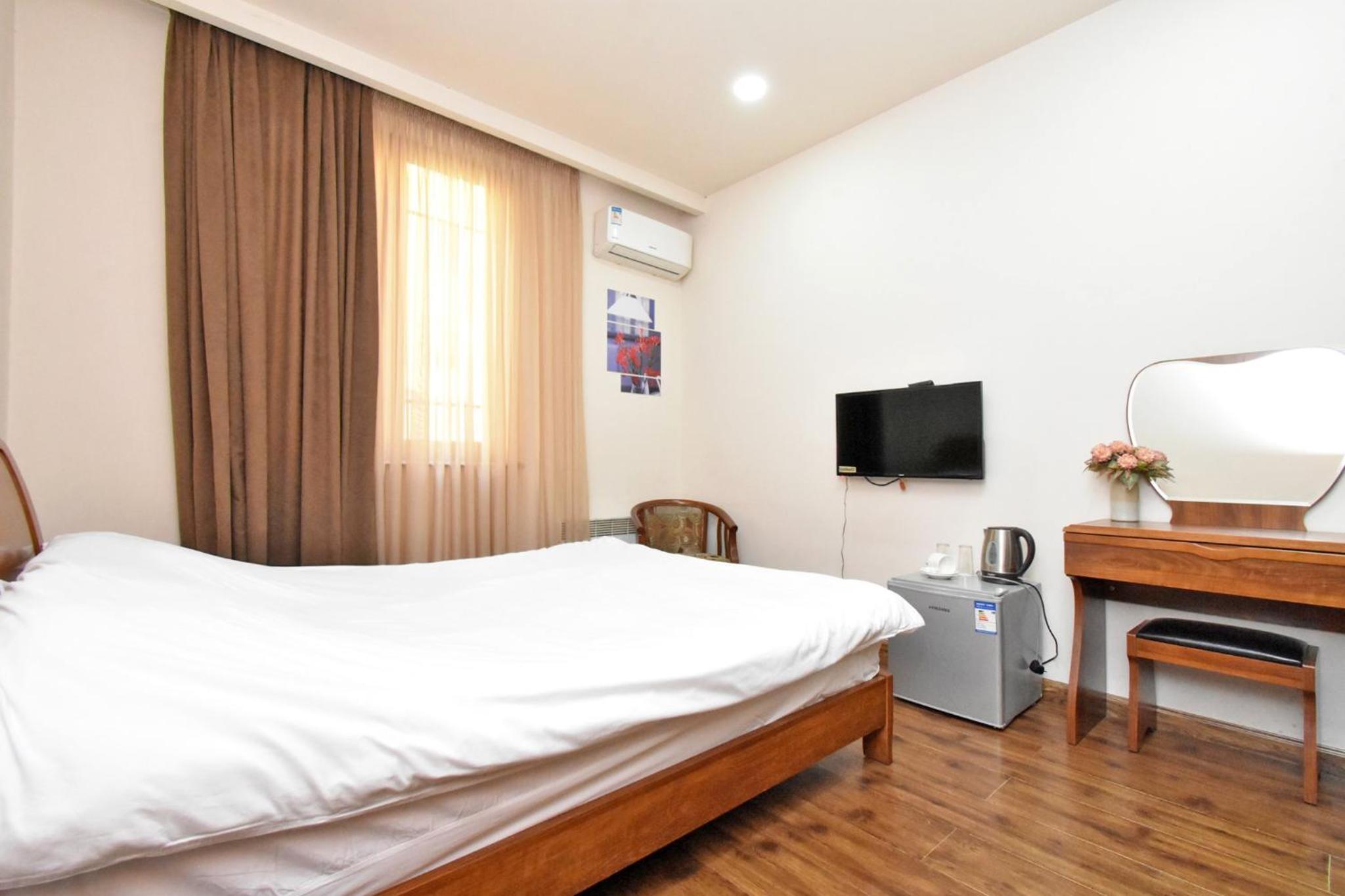YARS Apartments