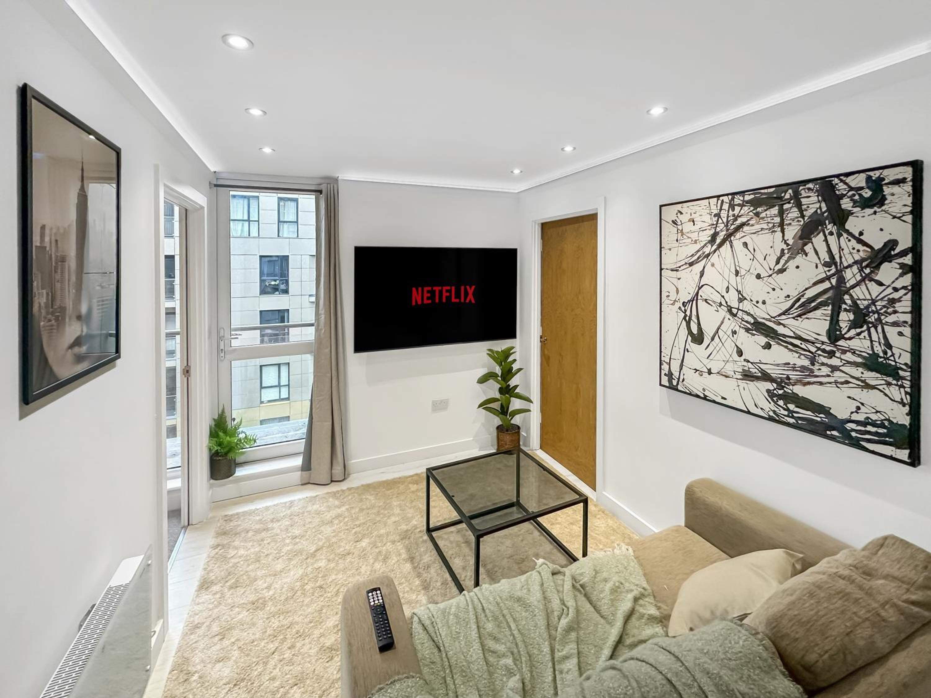Drillzstays Apartments - University of Salford view 5