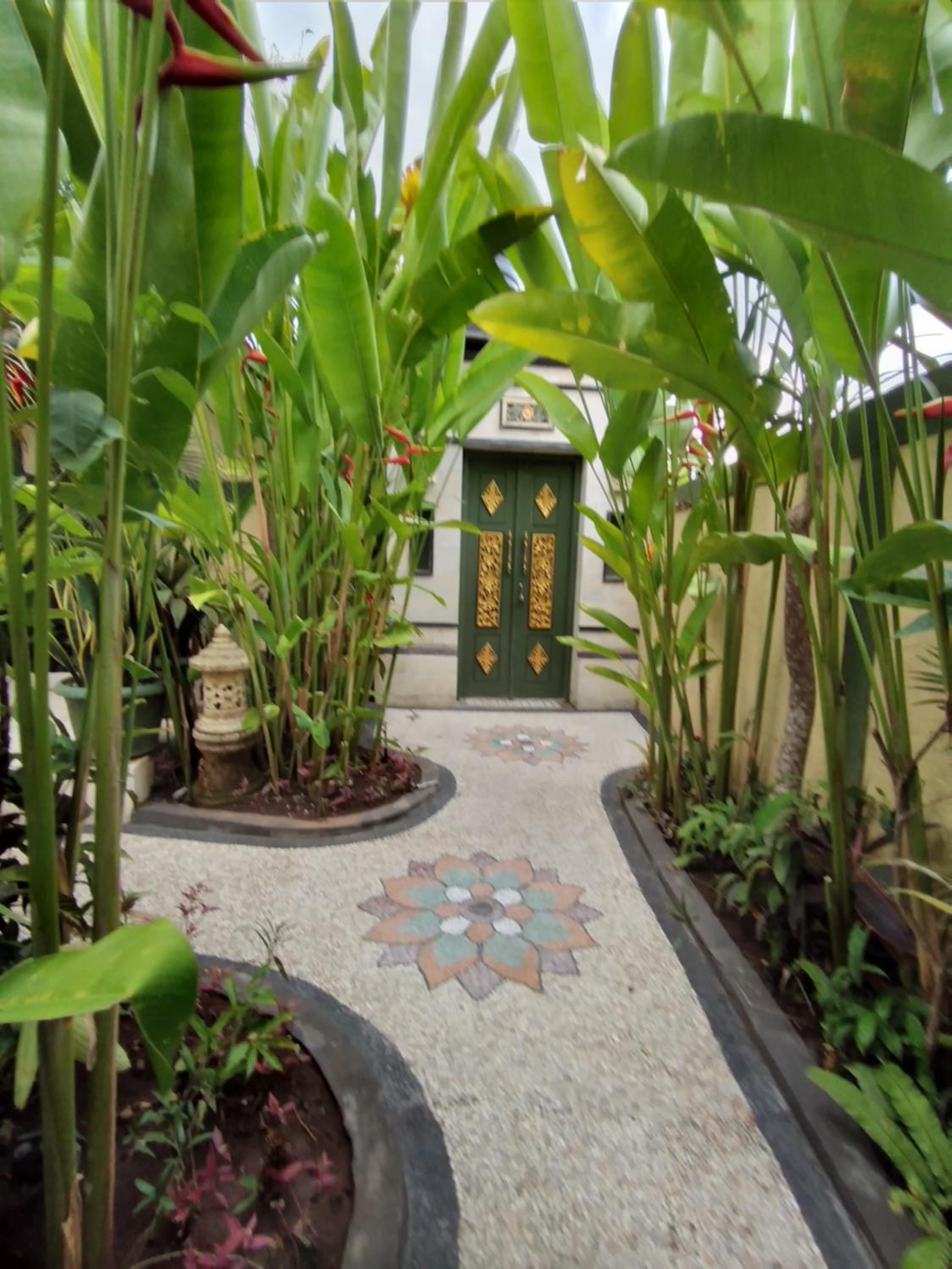 Lovina Garden Retreat