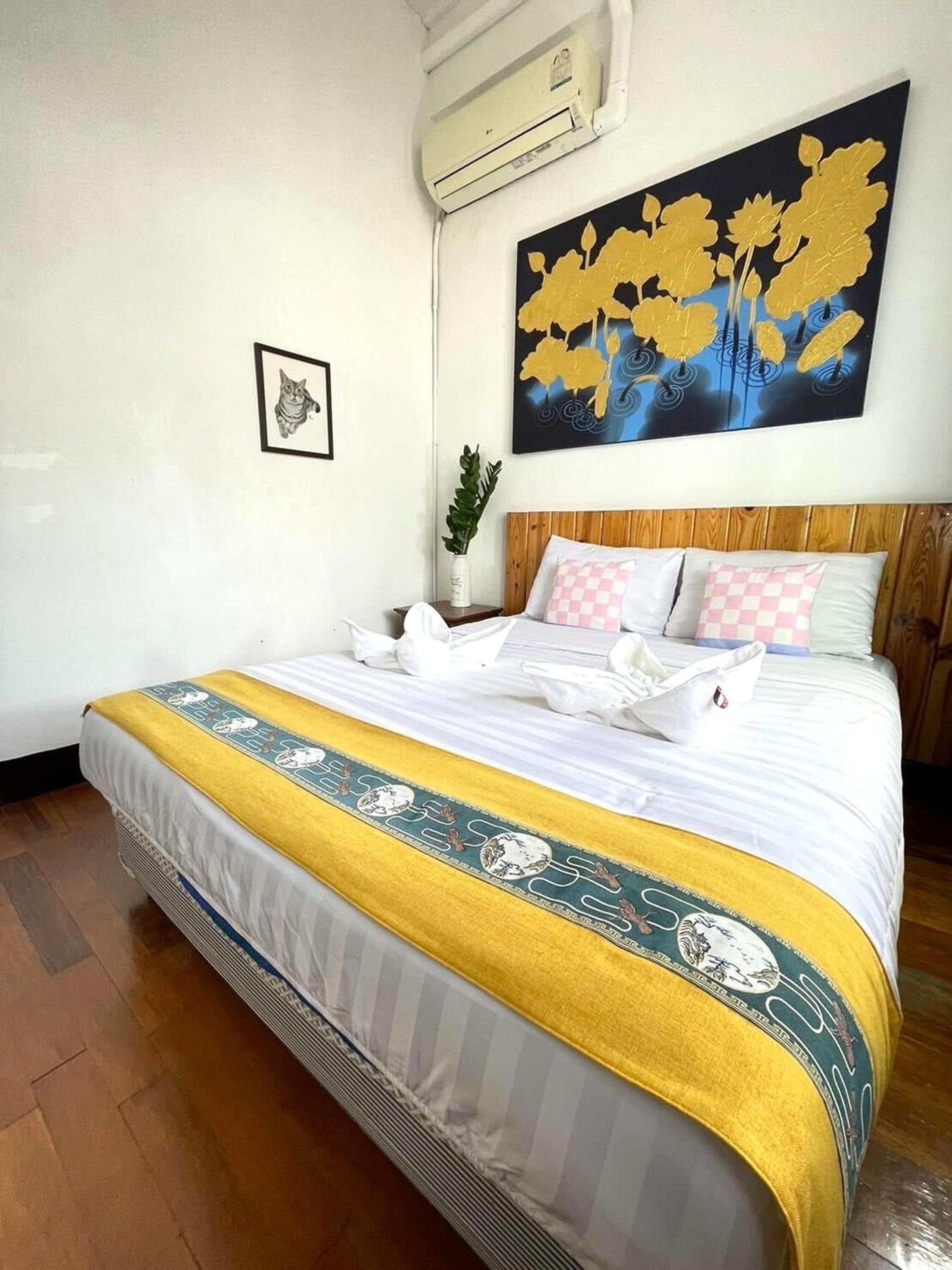 Ashi Poshtel