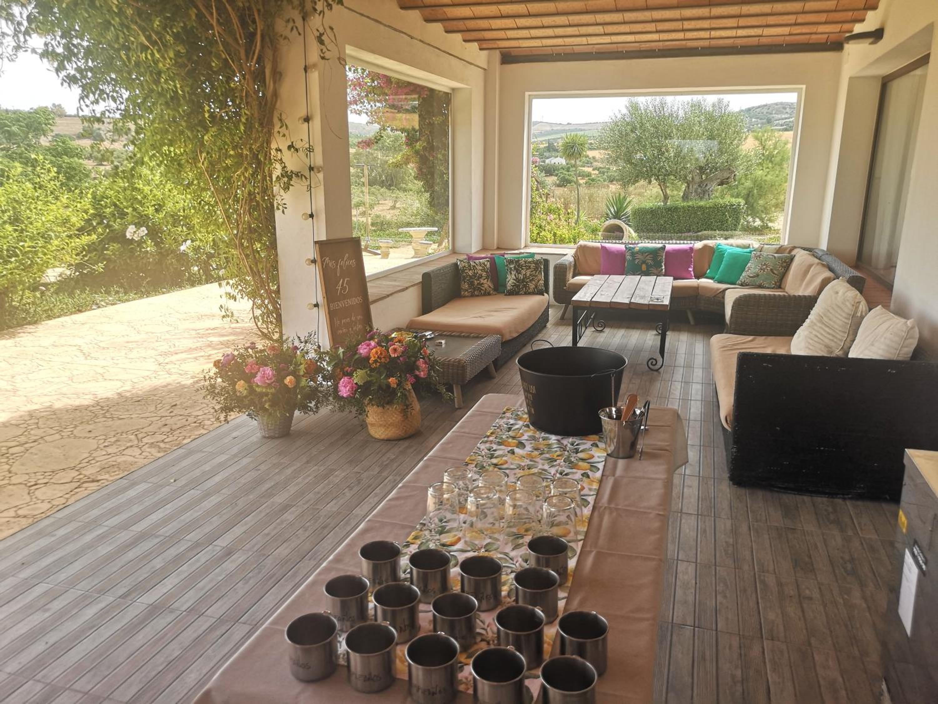 lounge