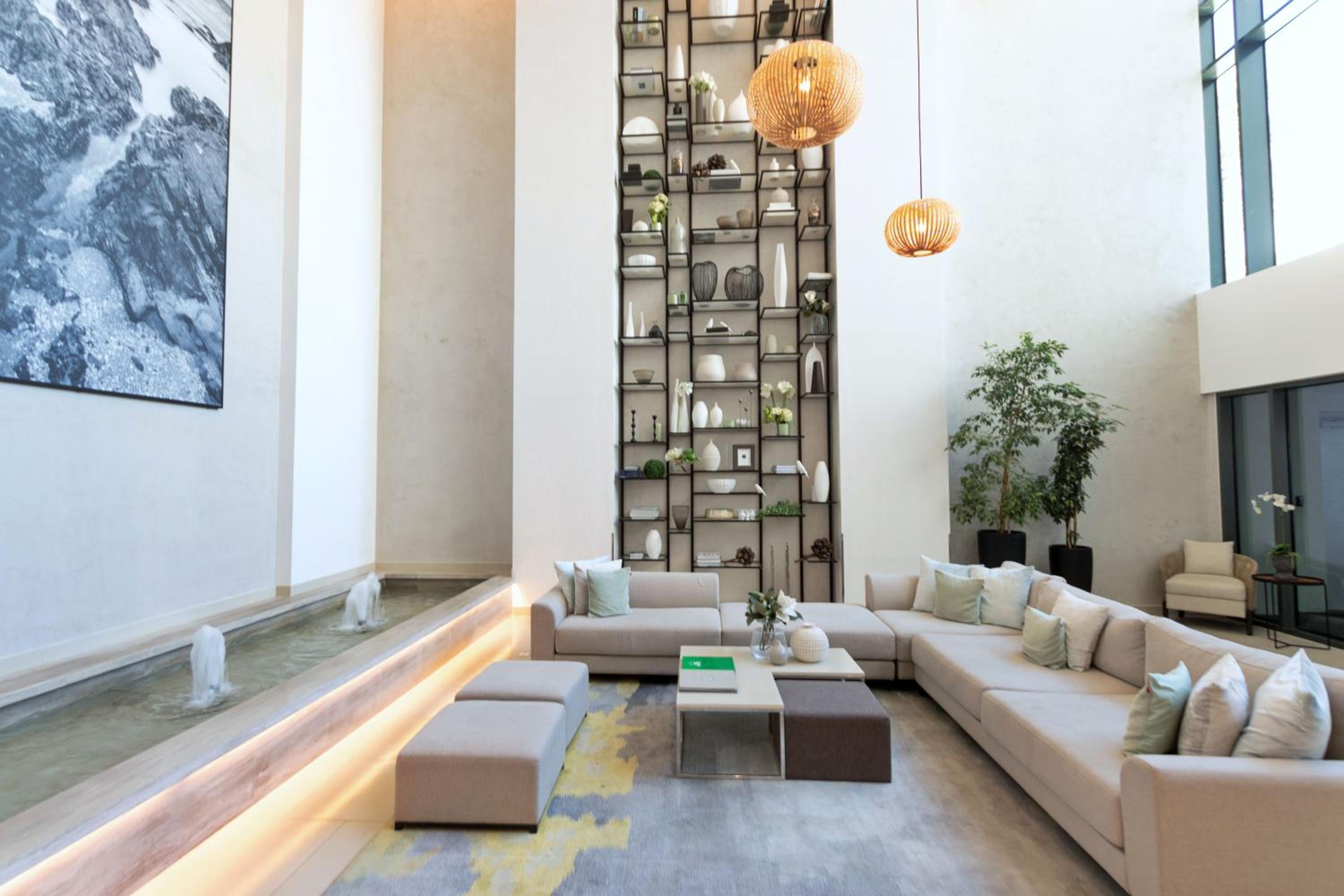 Charming 1 BD connected to Marassi Galleria Mall