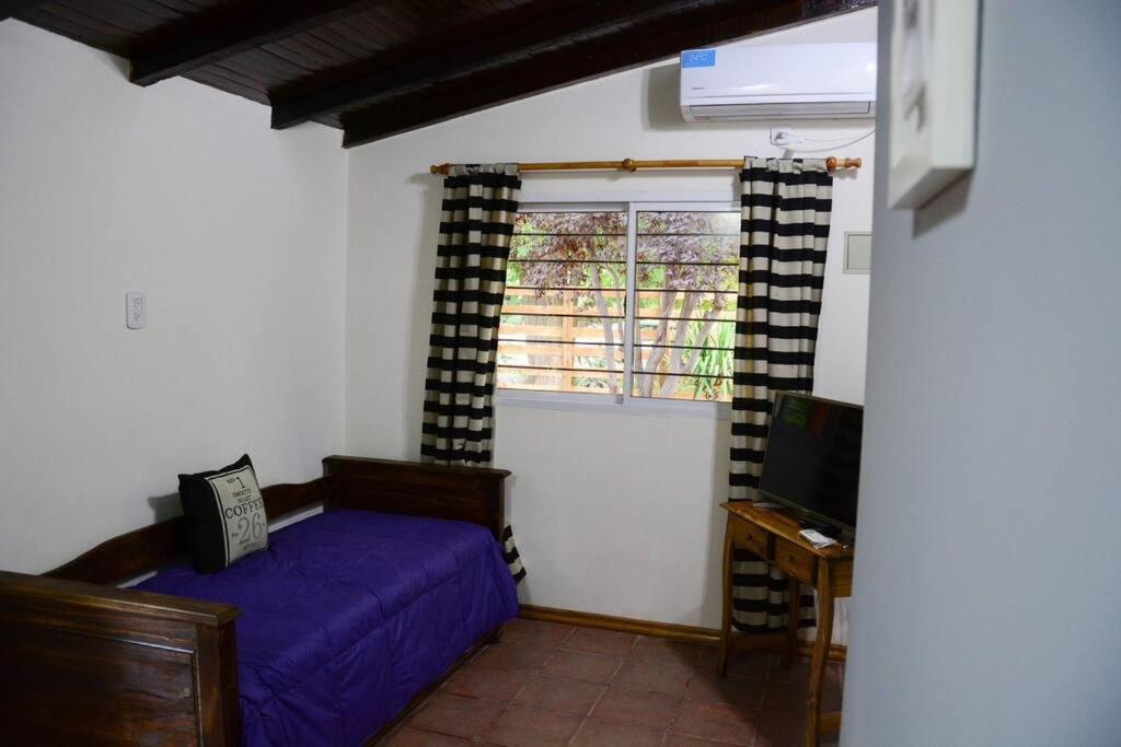 CASA FUERTE cabañas en la villa 25