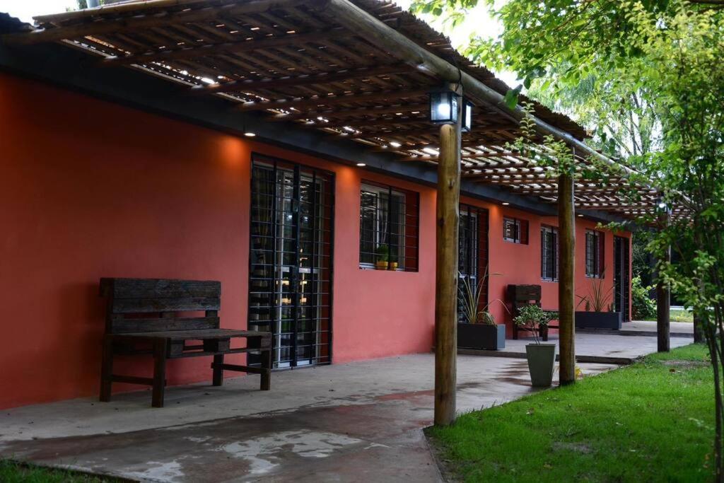 CASA FUERTE cabañas en la villa 25