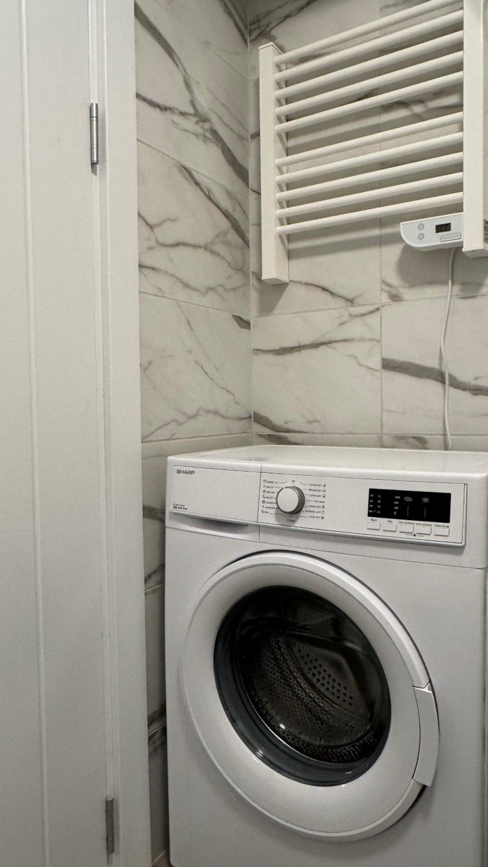 Inspire Your Stay Modern Apartment with Comfort and Style