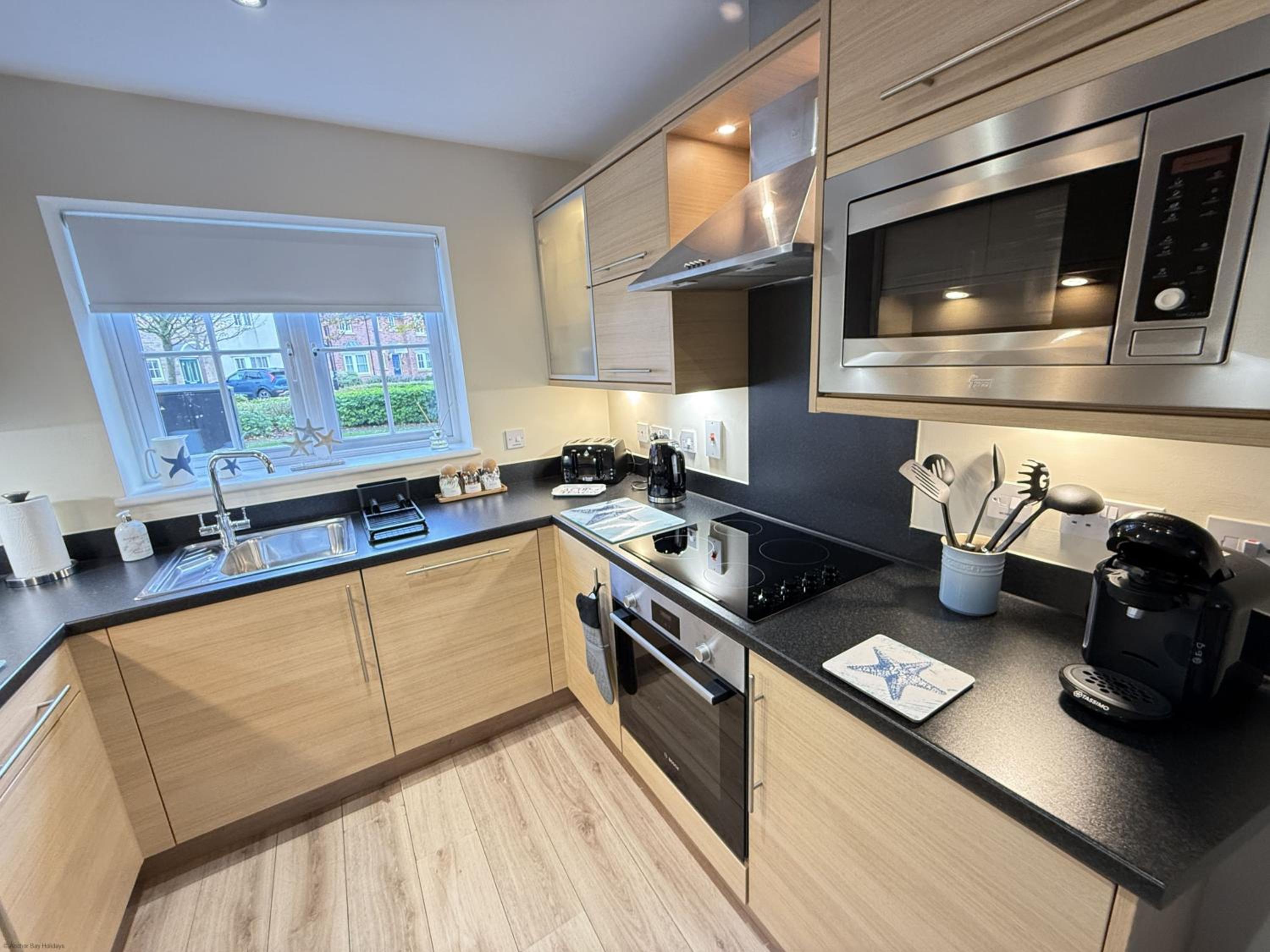 Pebble Cottage - Part of the The Bay Filey Holiday Village with pool, gym and direct beach access, pub, restaurant, tennis and meadows walks