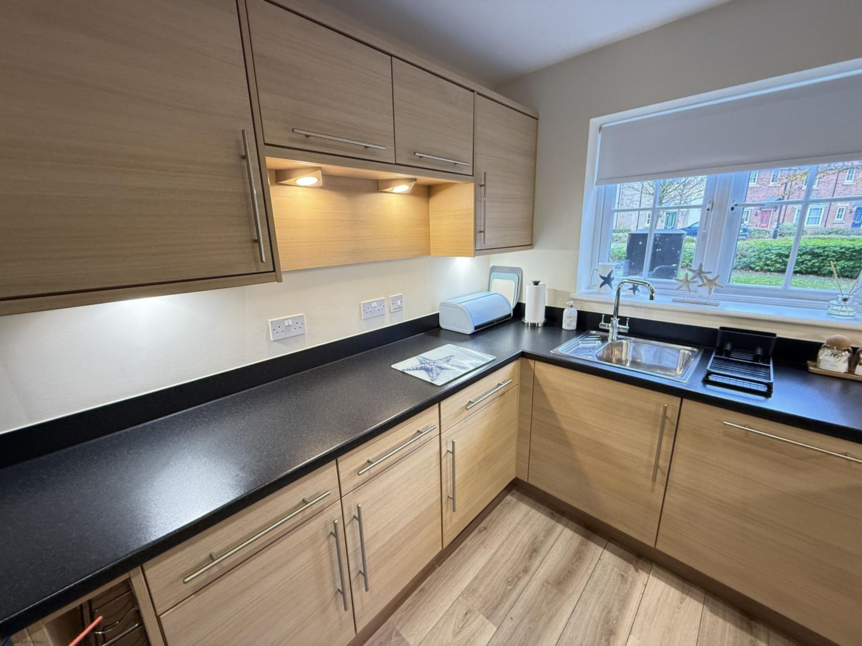 Pebble Cottage - Part of the The Bay Filey Holiday Village with pool, gym and direct beach access, pub, restaurant, tennis and meadows walks